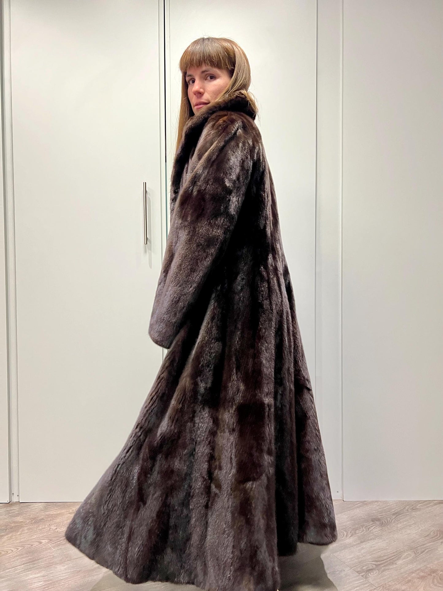 Handmade Mahogany Mink Fur Long Coat: Godet Style, Luxury Gift