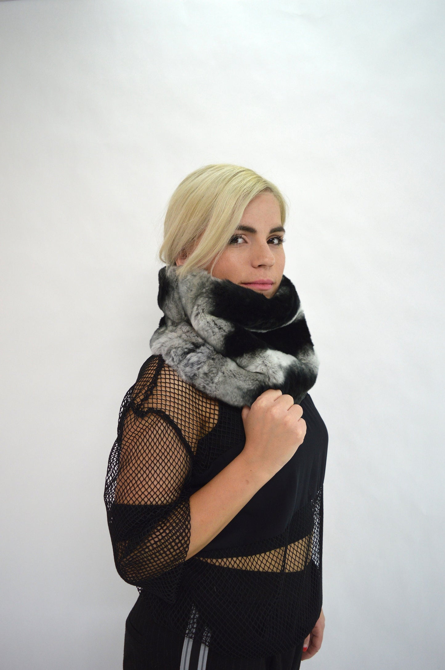 Rex Rabbit Fur Cowl: Chinchilla Look Loop Scarf