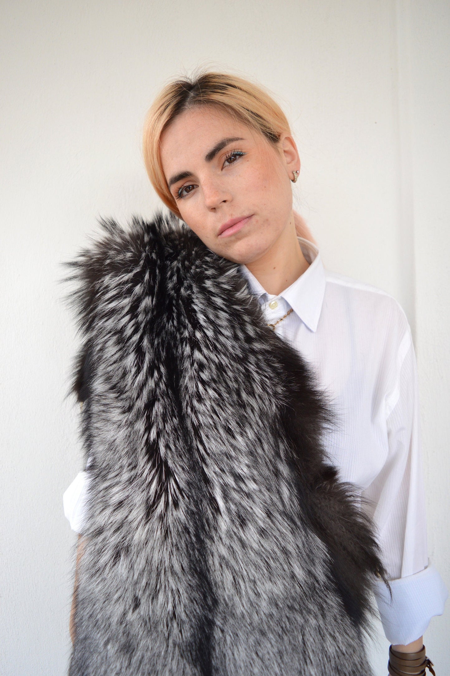Genuine Silver Fox Fur Pelt: Luxury DIY Craft Material fox skin, Saga assured.