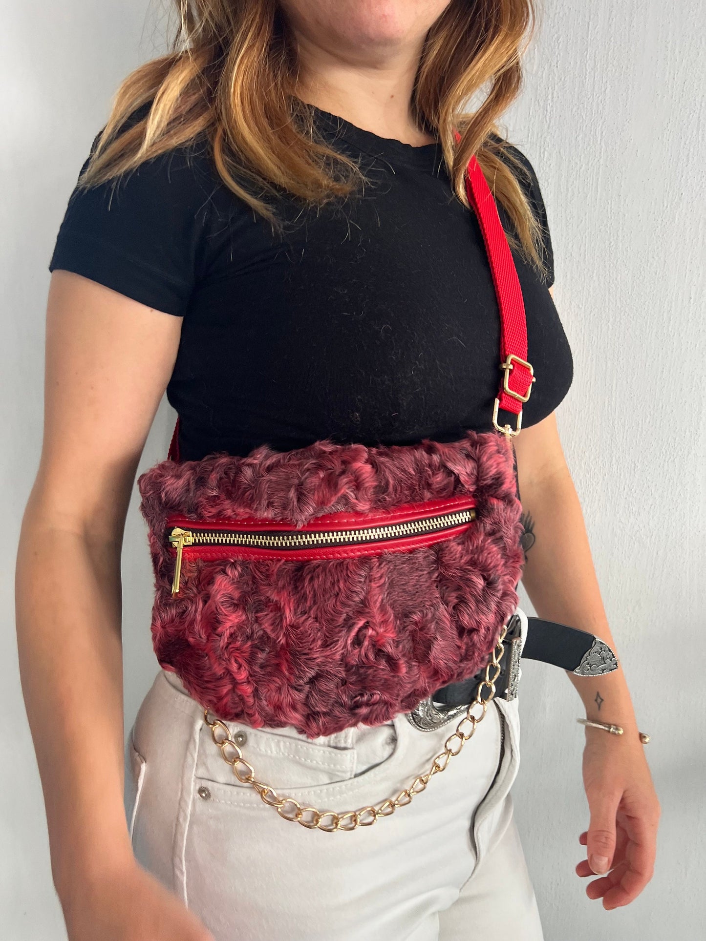 Red Lamb Fur Bumbag with Chain Strap: Luxury Fanny Bag