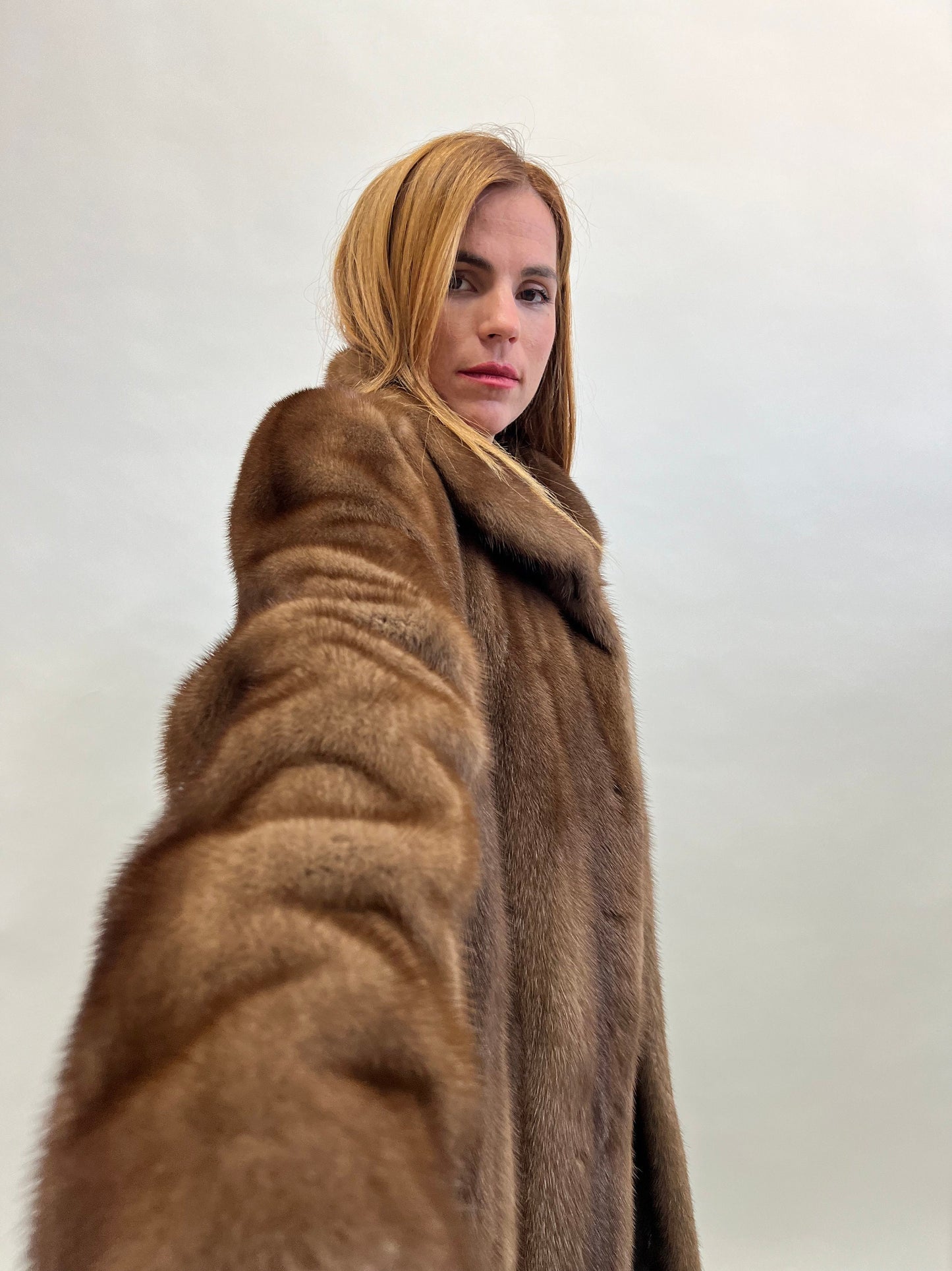 Handmade Demi Buff Mink Fur Coat: Long Collared Stroller, Medium/XLarge