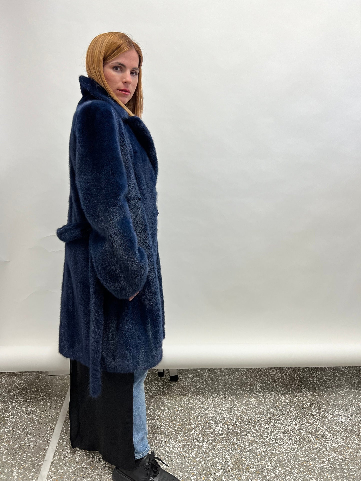 Handmade Navy Blue Mink Fur Coat: Collared Belted Stroller, Large