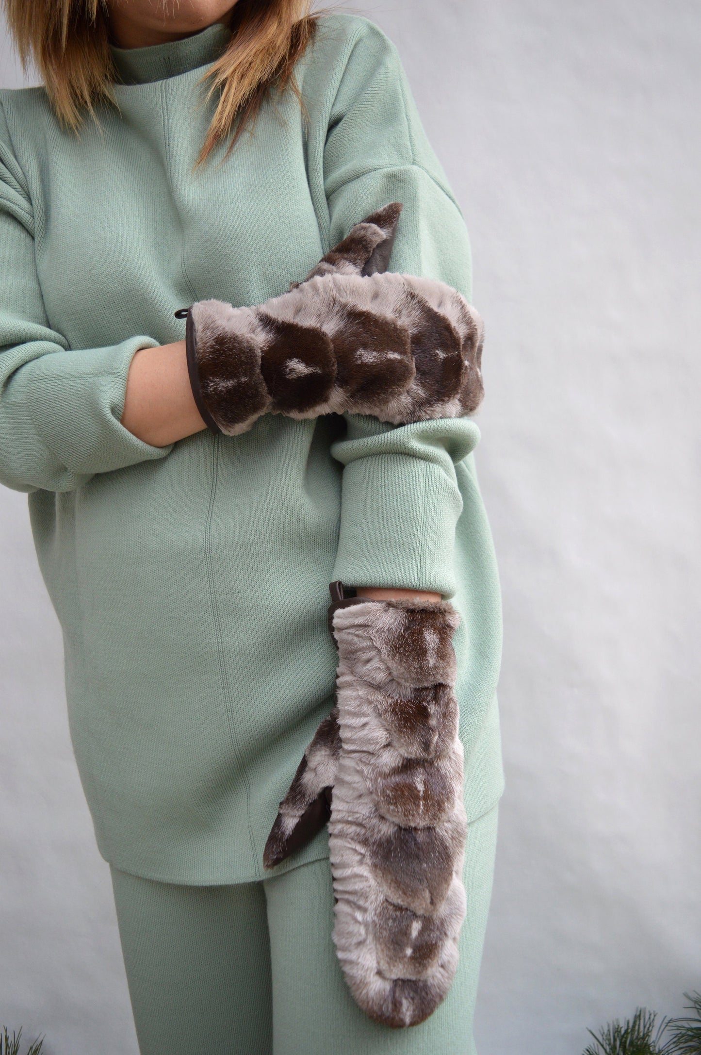 Sheared Mink Fur Mittens: Nappa Leather, Adjustable String