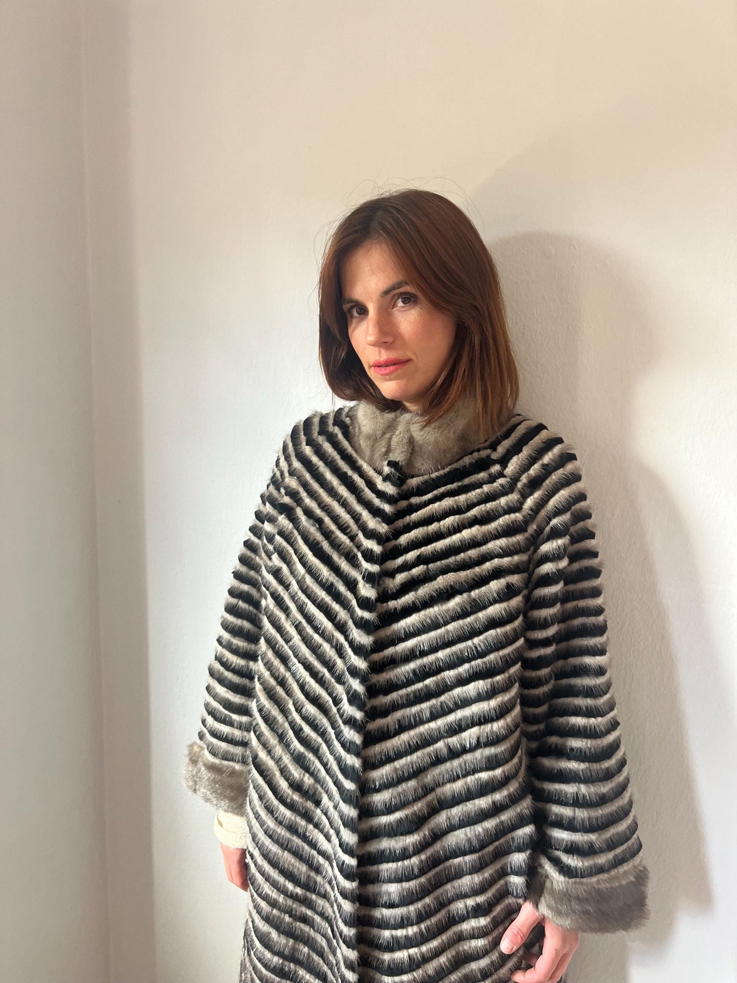 Handwoven Mink Fur Jacket: Lightweight Wool-Lined Coat