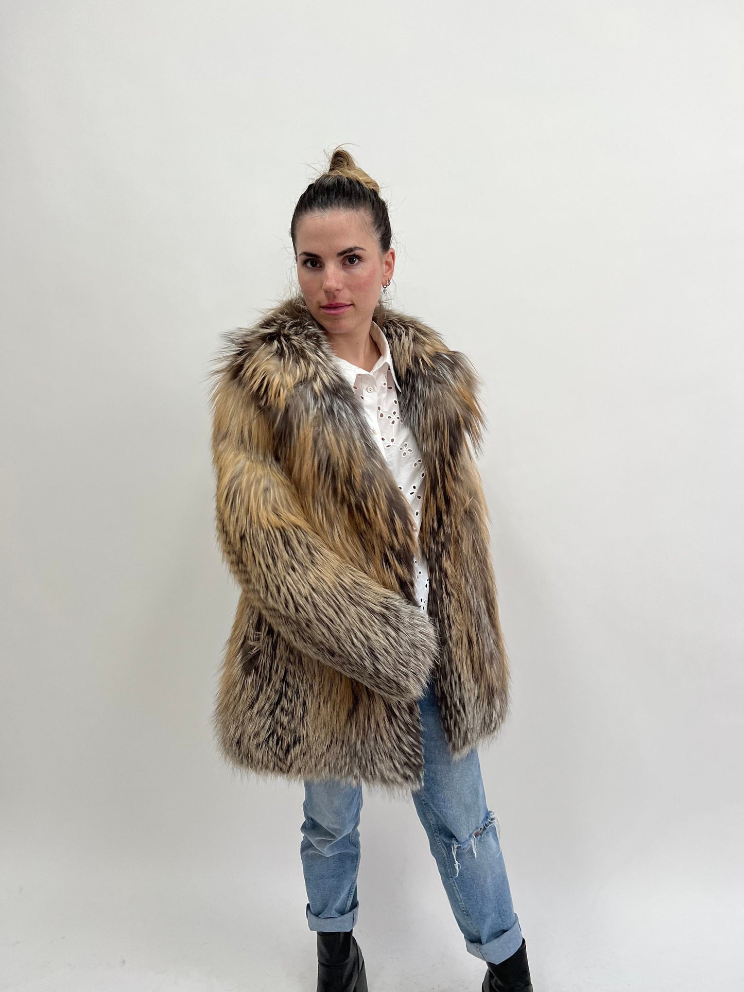 Gold Cross Fox Fur Coat: High Collar Luxury Stroller