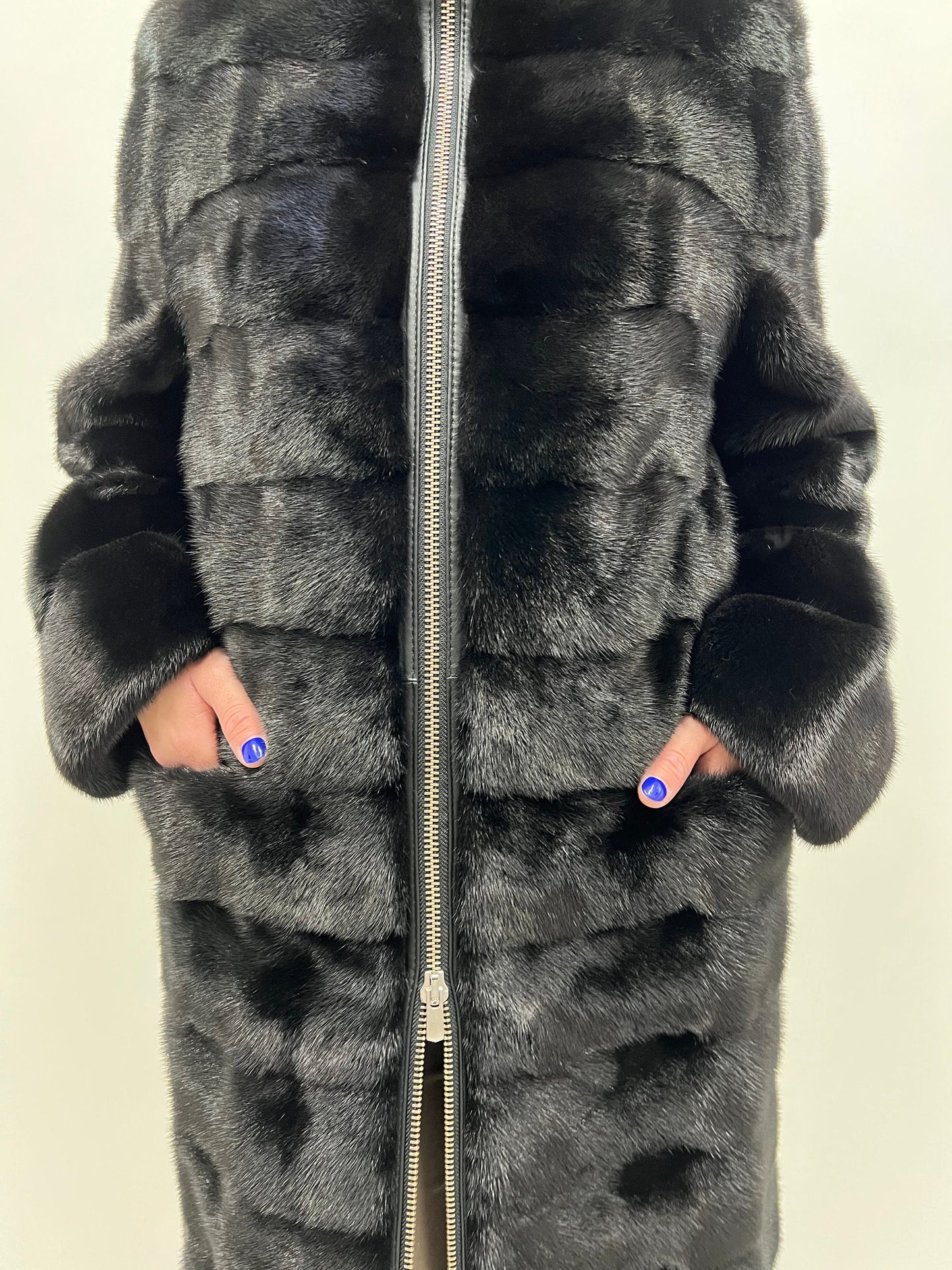 Black Mink Fur Coat: Saga Pelts, Modern Zip-Up Design