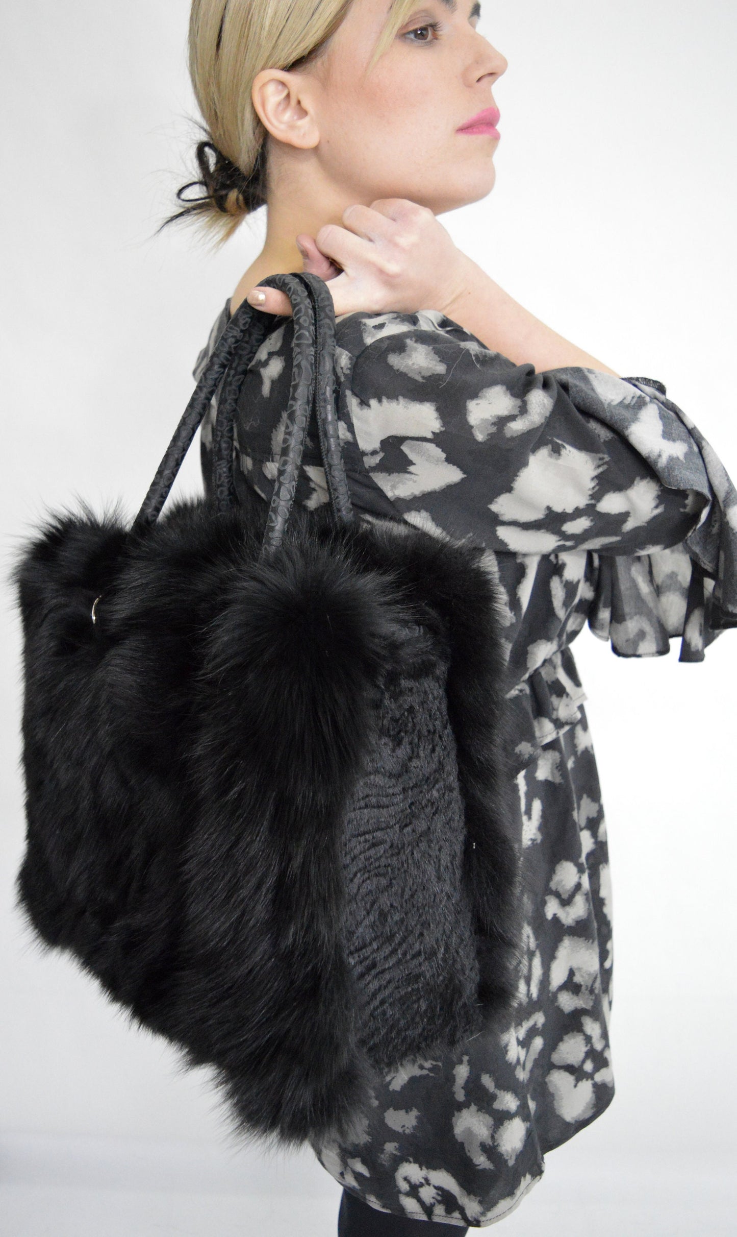 Real Fox Fur Leather Handbag: Fluffy Black Portfolio Bag