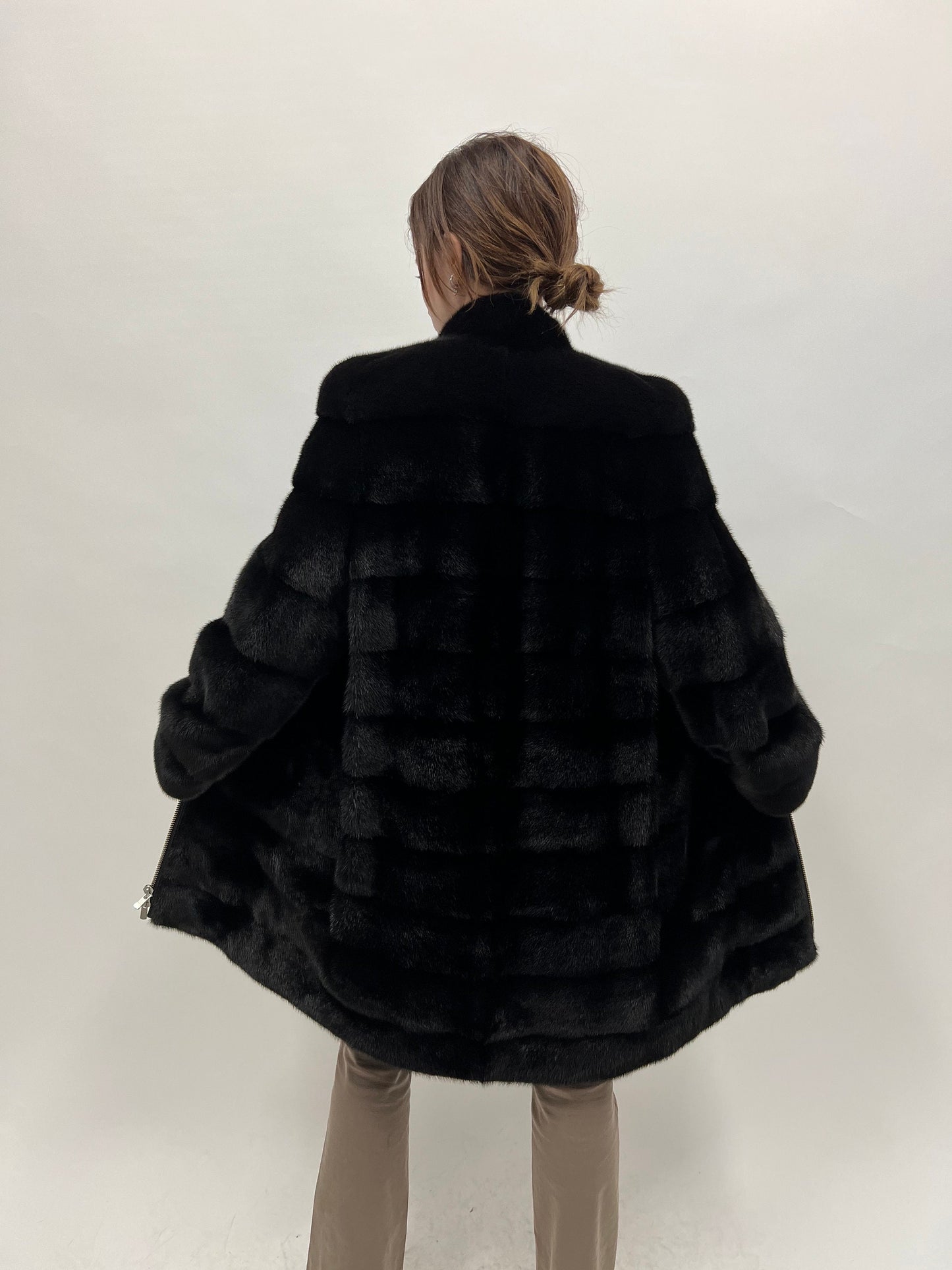 Black Mink Fur Coat: Saga Pelts, Modern Zip-Up Design