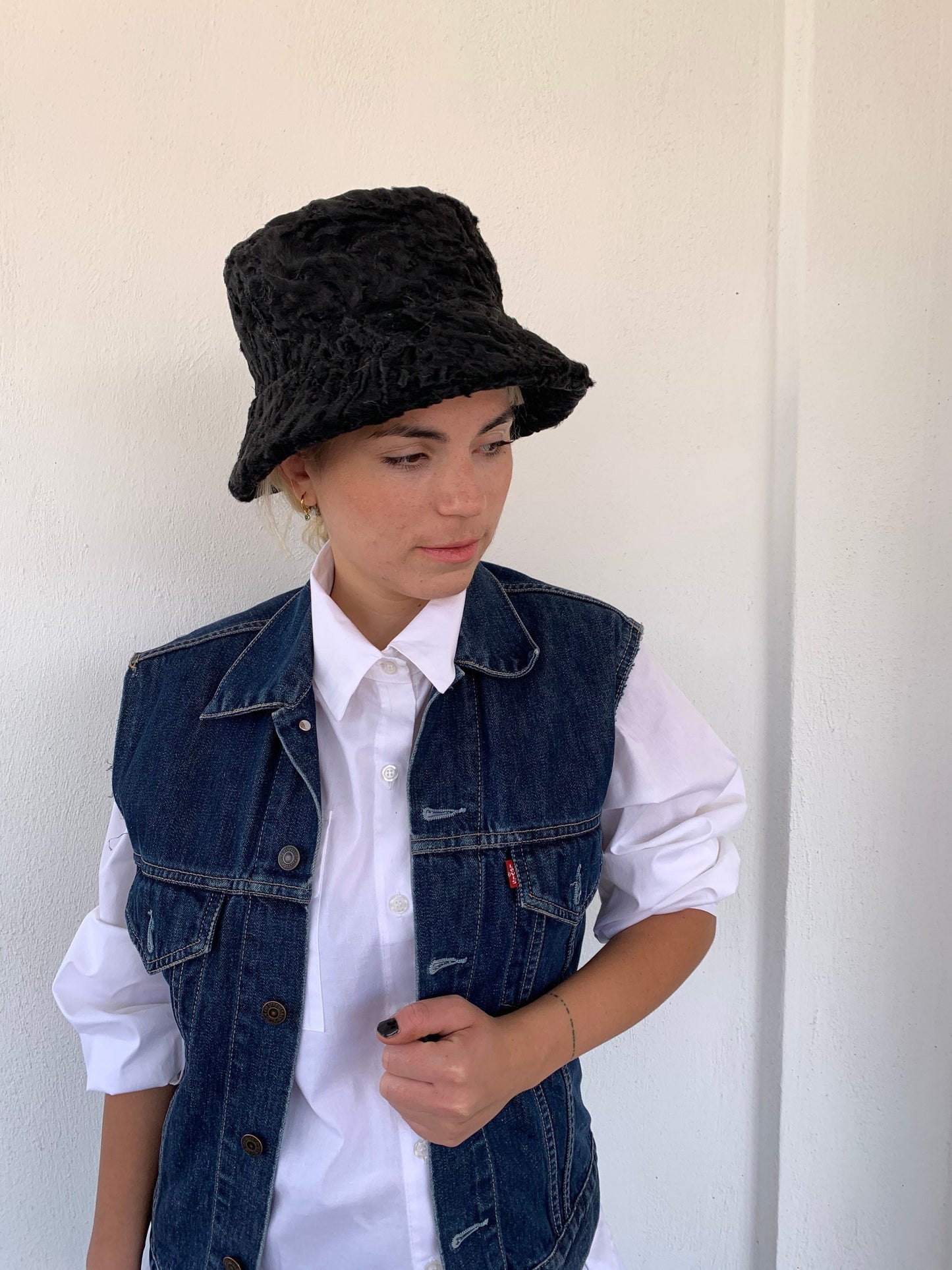 Swakara Lamb Fur Bucket Hat: Black Fisherman's Warmer