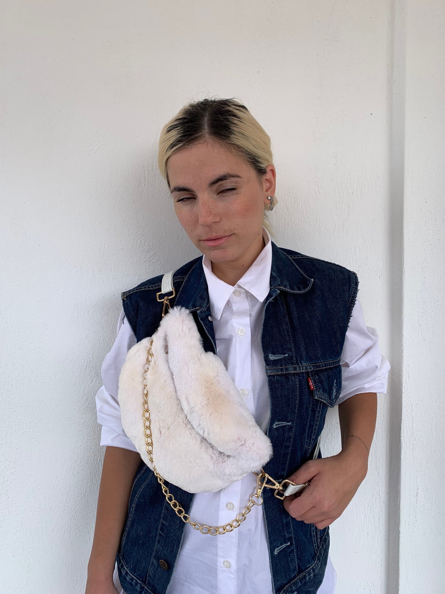 White Rabbit Fur Bumbag with Chain: Luxury Fanny Bag