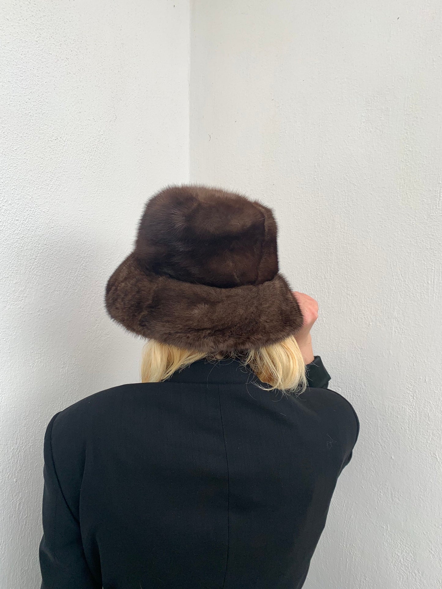 Brown Mink Fur Bucket Hat: Stylish Padded Lining, Head Warmer