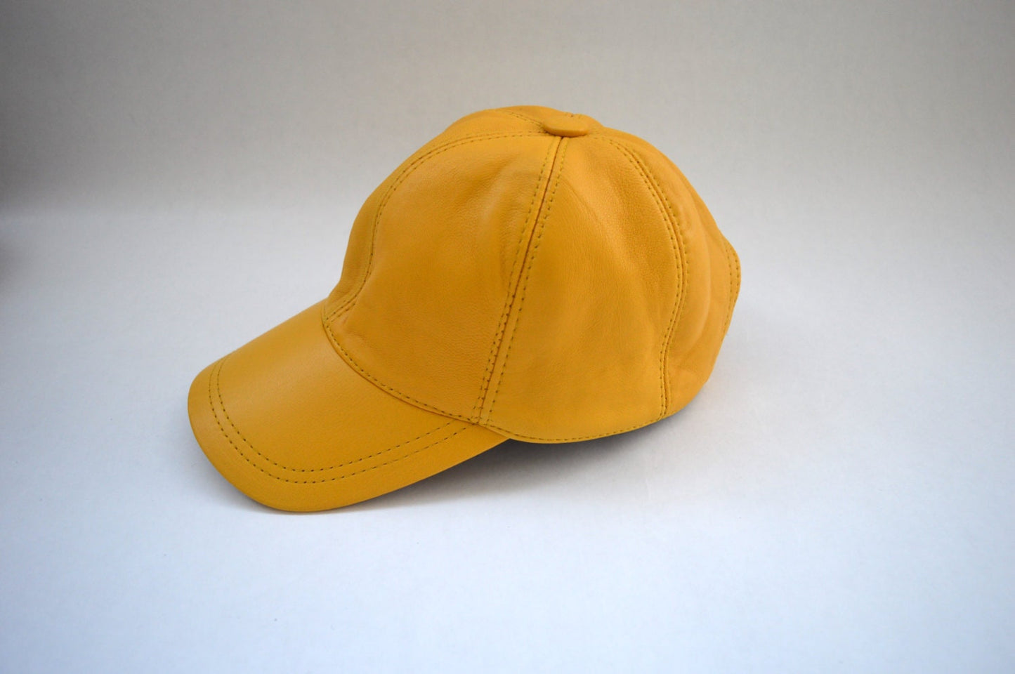 Genuine Leather Baseball Cap: Adjustable Jockey Hat