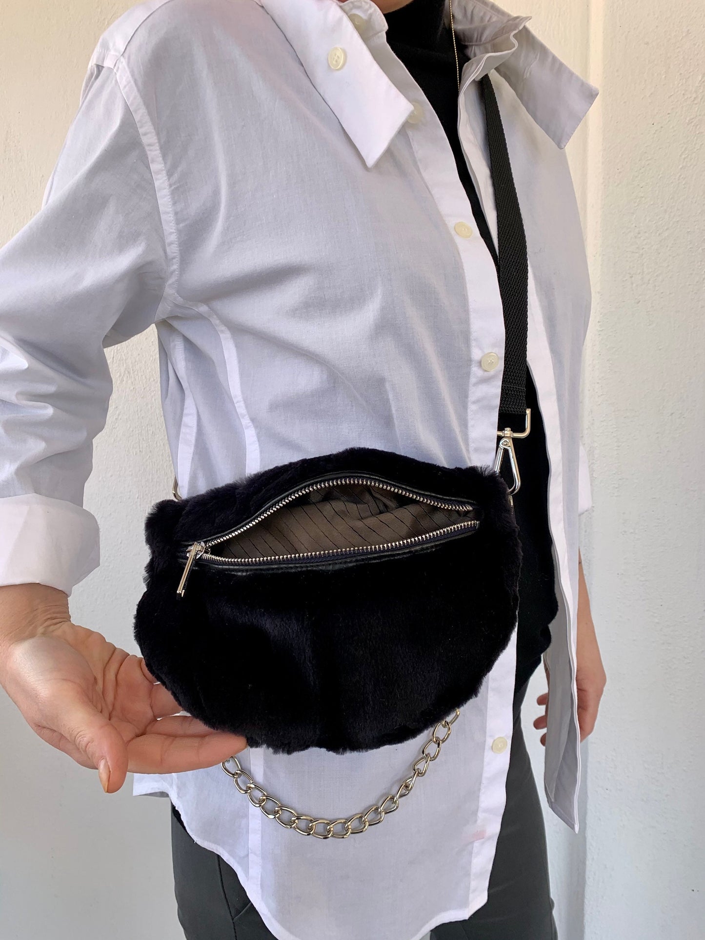 Black Mink Fur Bumbag with Chain: Luxury Fanny Pack