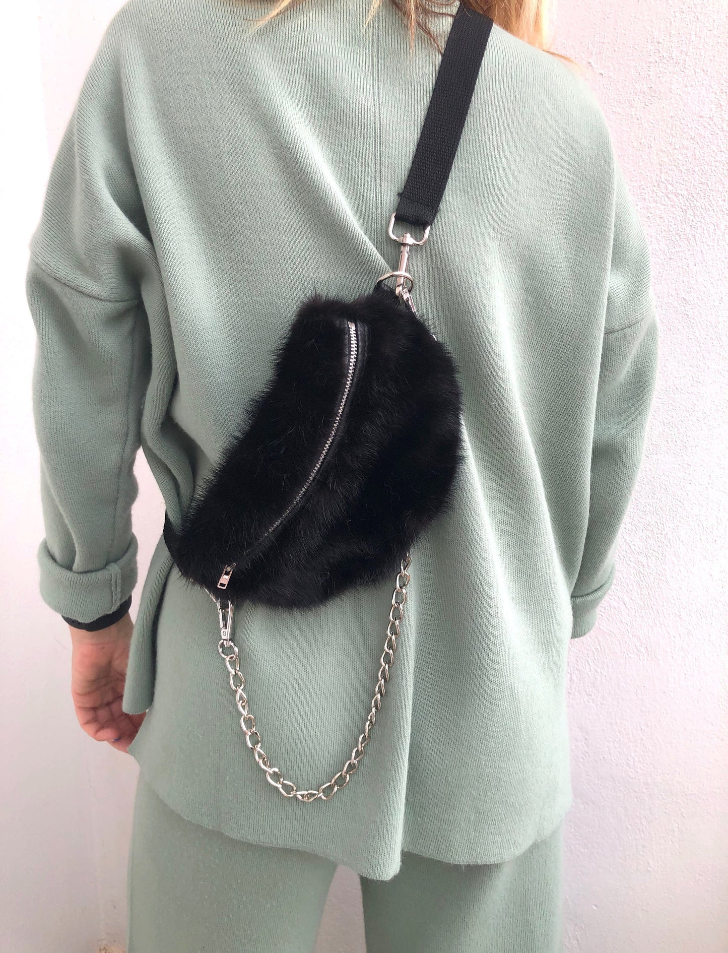 Black Mink Fur Bumbag with Chain: Luxury Fanny Pack