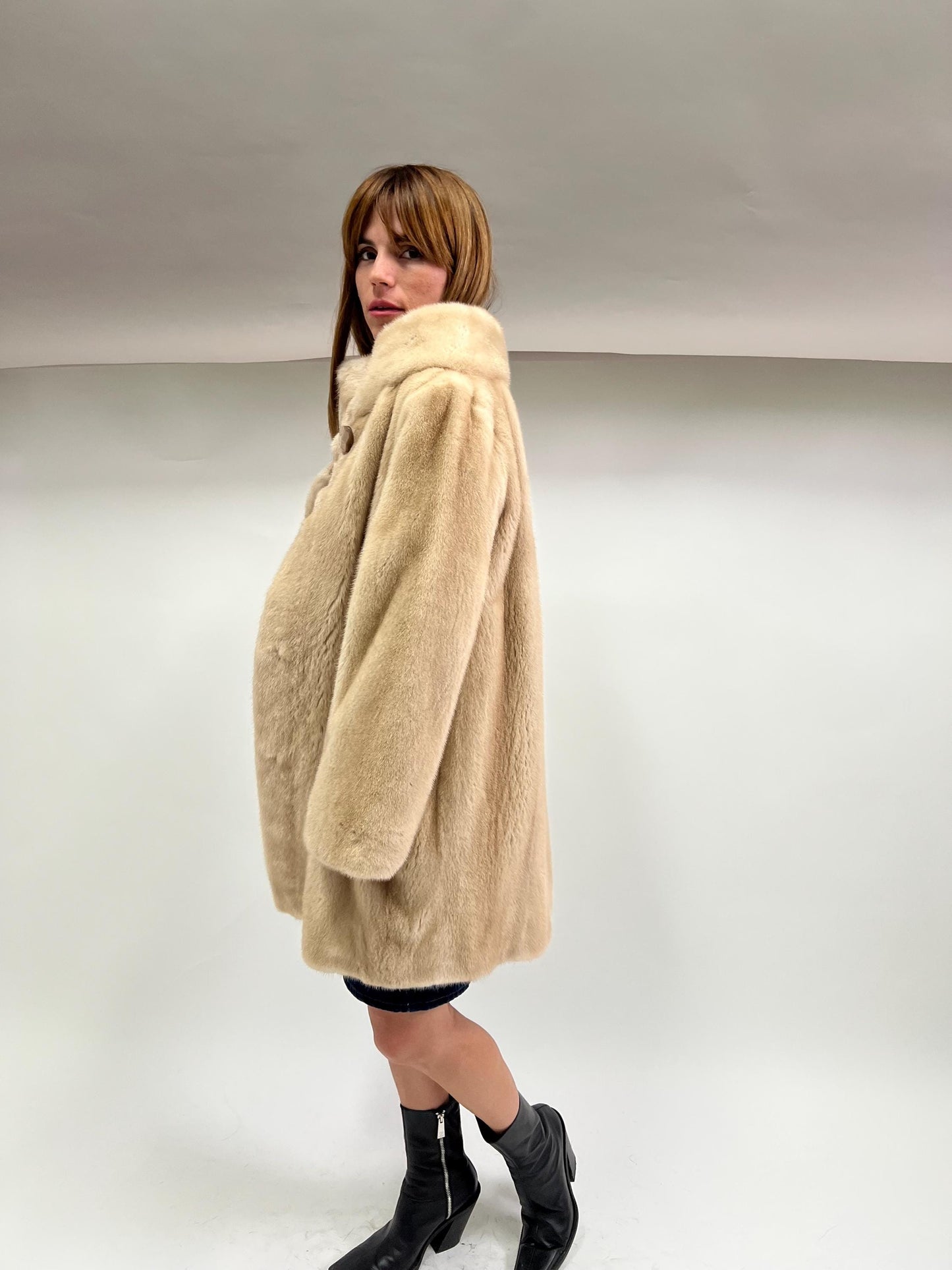 Real Saga Mink Fur Coat: Beige Palomino Velvet, Luxury Gift