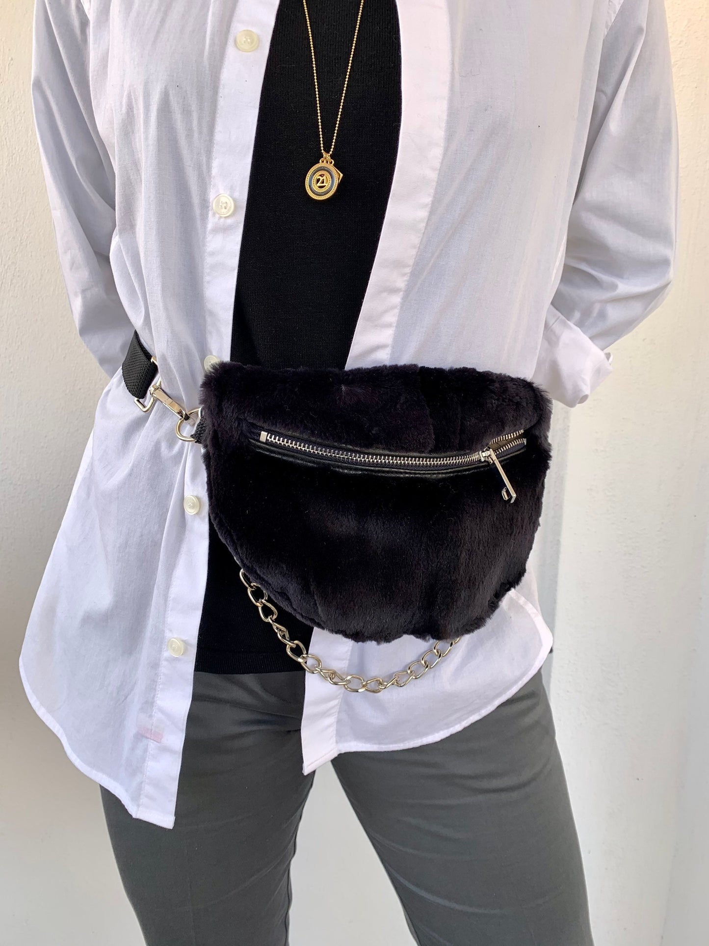 Black Mink Fur Bumbag with Chain: Luxury Fanny Pack
