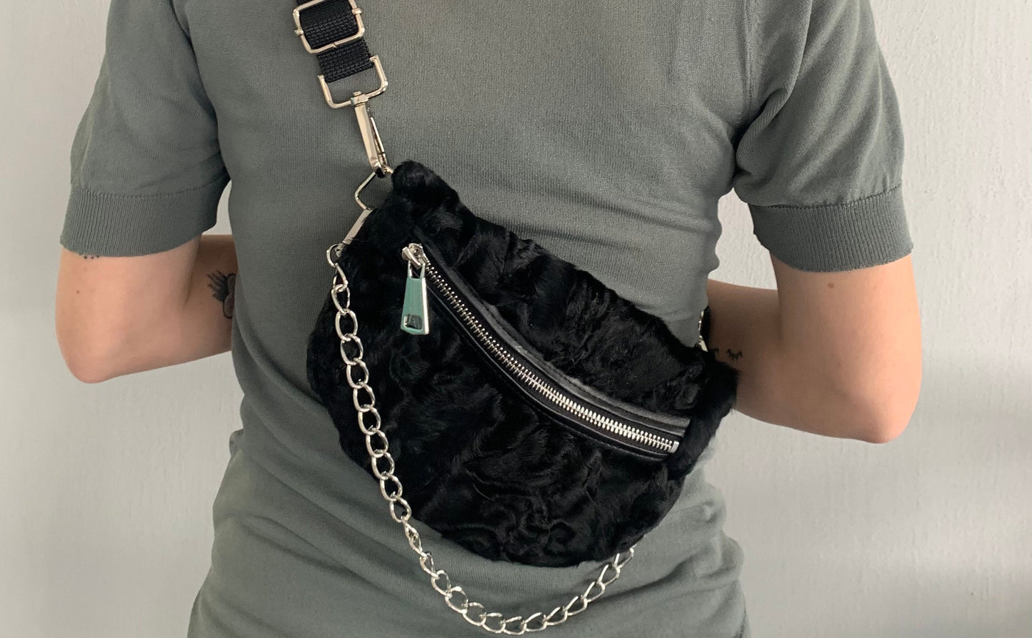 Black Mink Fur Bumbag with Chain: Luxury Fanny Pack