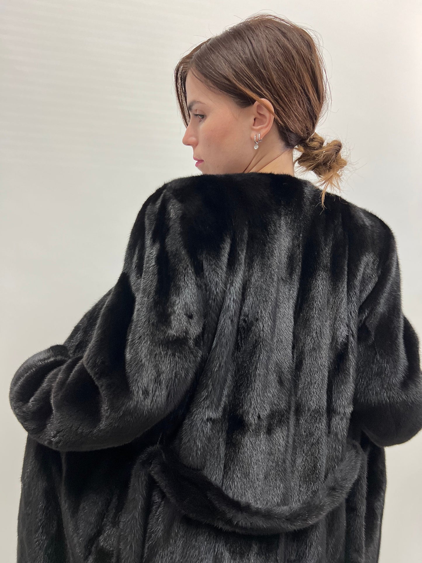 Black Velvet Mink Fur Robe Coat: Saga Male Pelts, Size Small