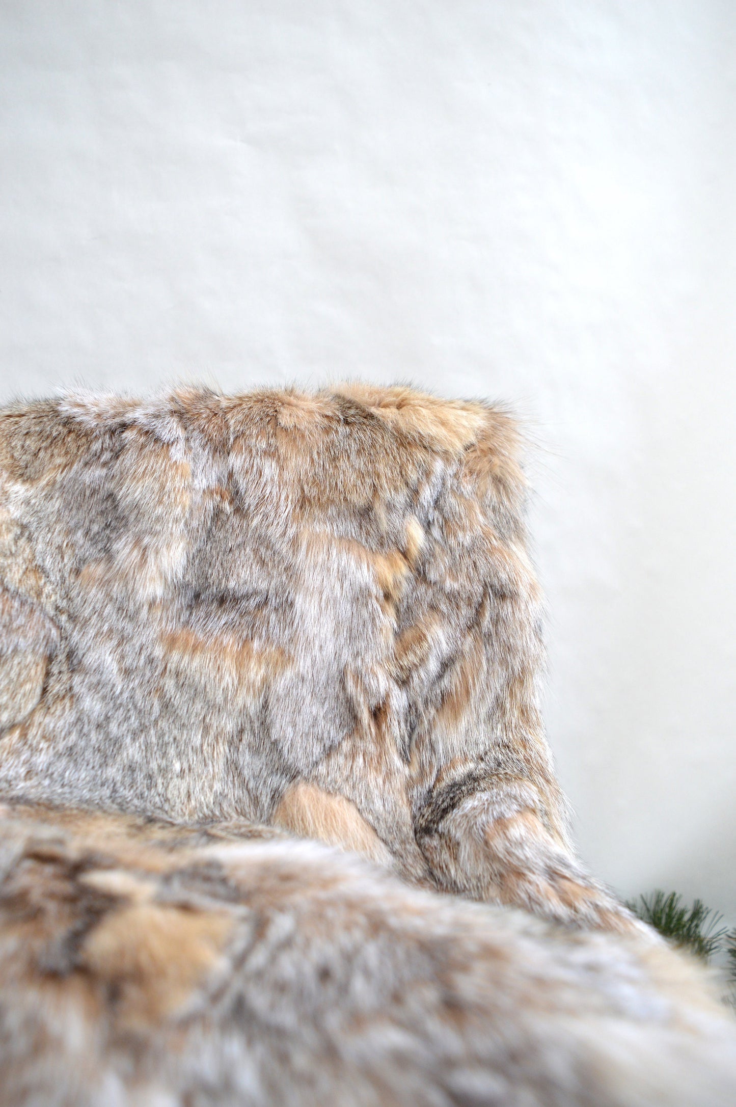 Real Fox Fur Throw Blanket: Luxury Bedspread, Warm Deco (82.61x45.2 inches)