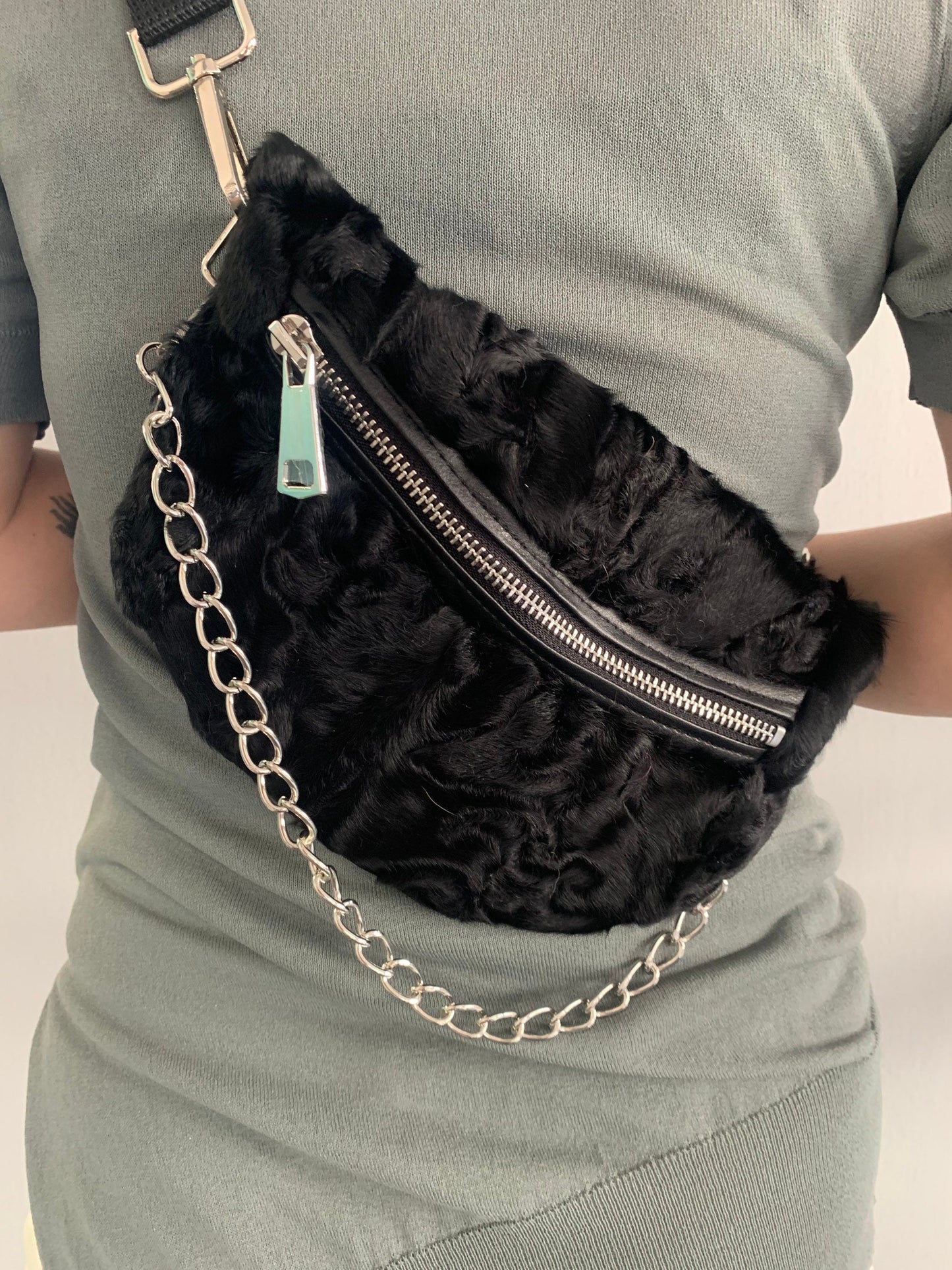 Black Mink Fur Bumbag with Chain: Luxury Fanny Pack