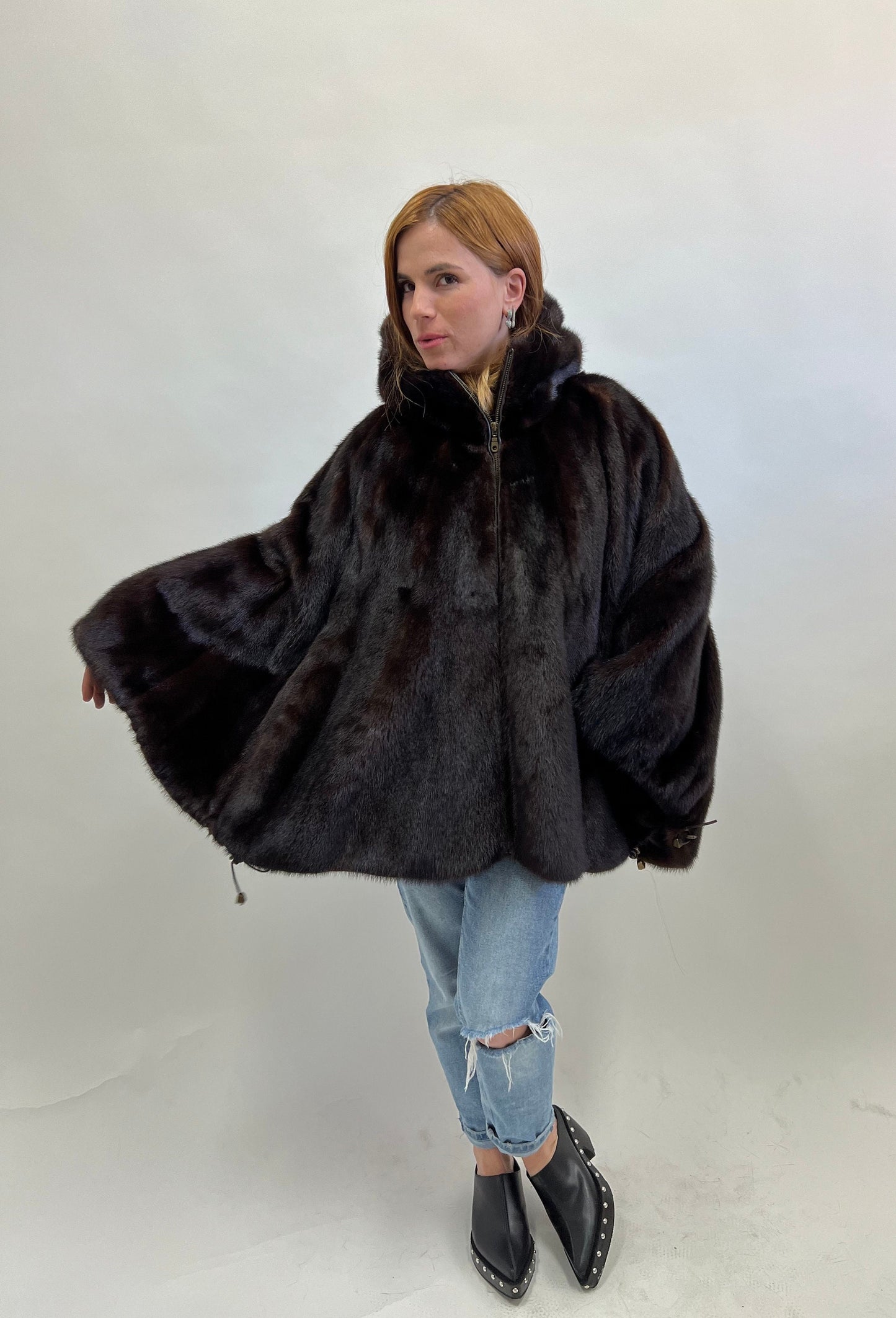 Mahogany Mink Fur Hooded Cape: Luxury Poncho with Pockets