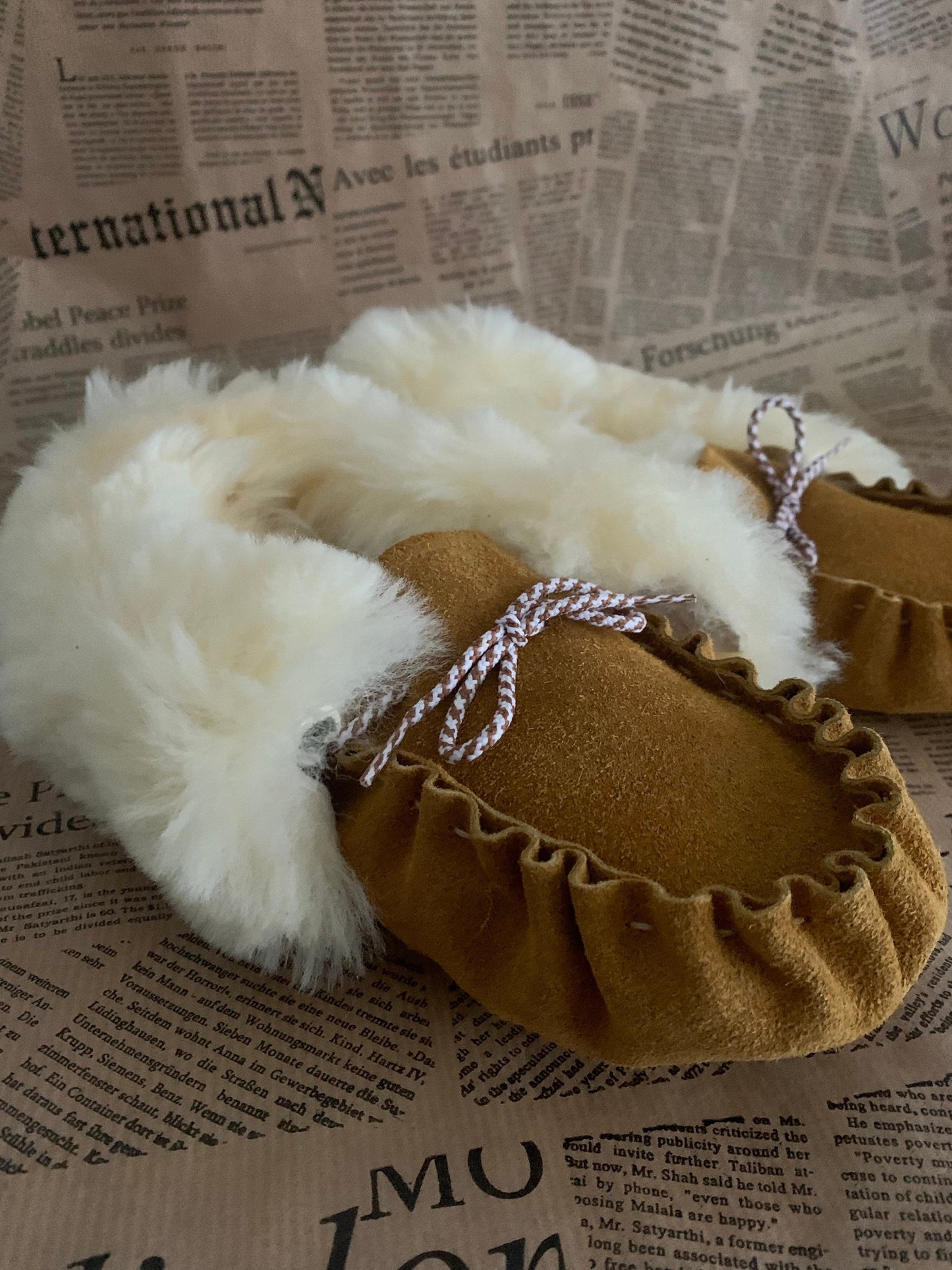 Shearling Fur Slippers: Women's Genuine Sheepskin Leather Shoes