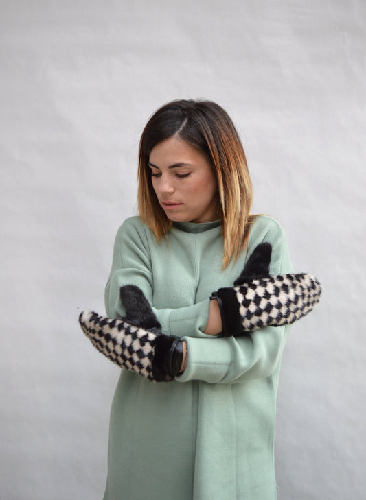 Chess Mink Fur Mittens: Nappa Leather Adjustable String