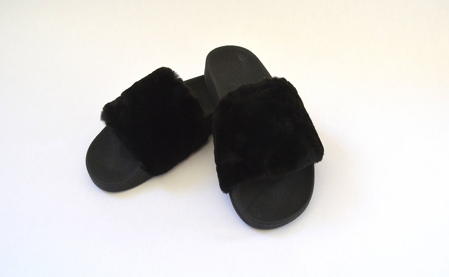 Real Beaver Fur Slides: Black Rubber Pool Slippers