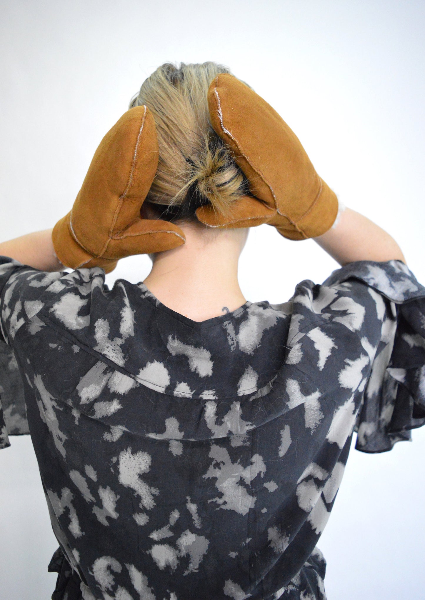 Camel Sheepskin Fur Mittens: Genuine Shearling Gloves