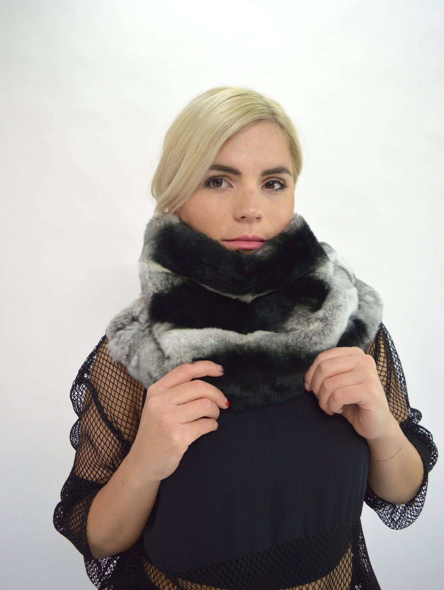 Rex Rabbit Fur Cowl: Chinchilla Look Loop Scarf