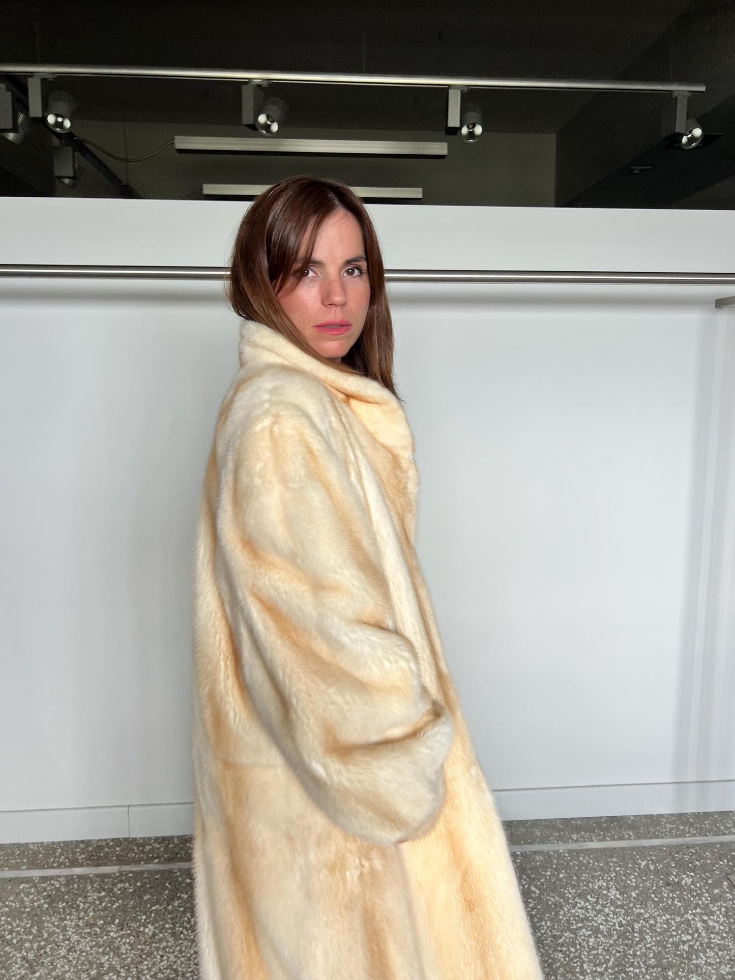 Handmade brand new Beige Saga Mink Fur Coat in vintage style: XL Pearl Stroller