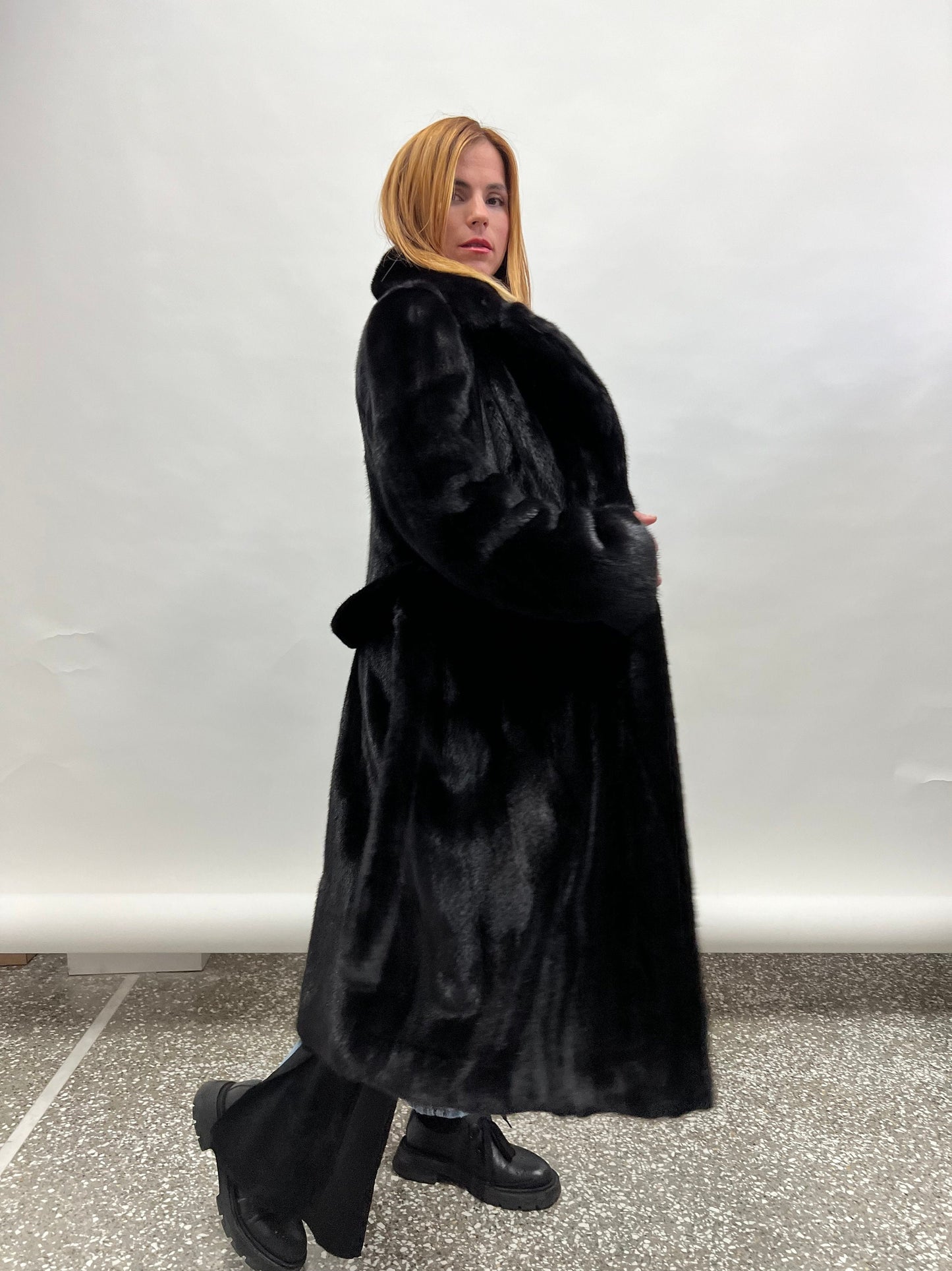 Black Saga Mink Fur Coat with Belt, Luxury Texture