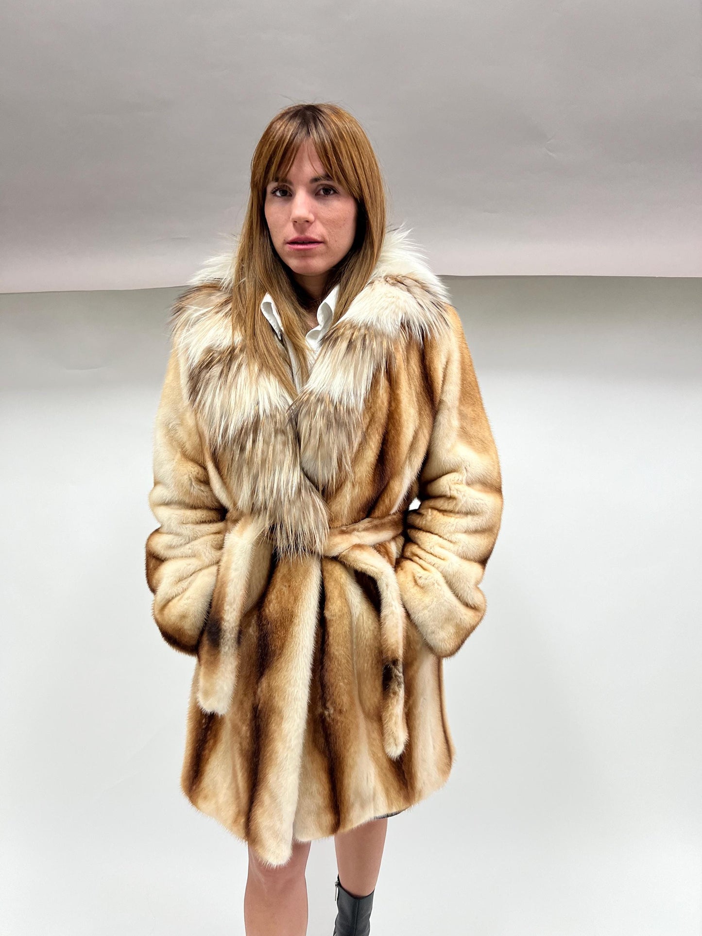 Handmade Pearl Mink Fur Stroller Coat: Fox Fur Collar, Belted