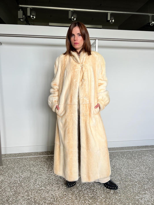Handmade brand new Beige Saga Mink Fur Coat in vintage style: XL Pearl Stroller