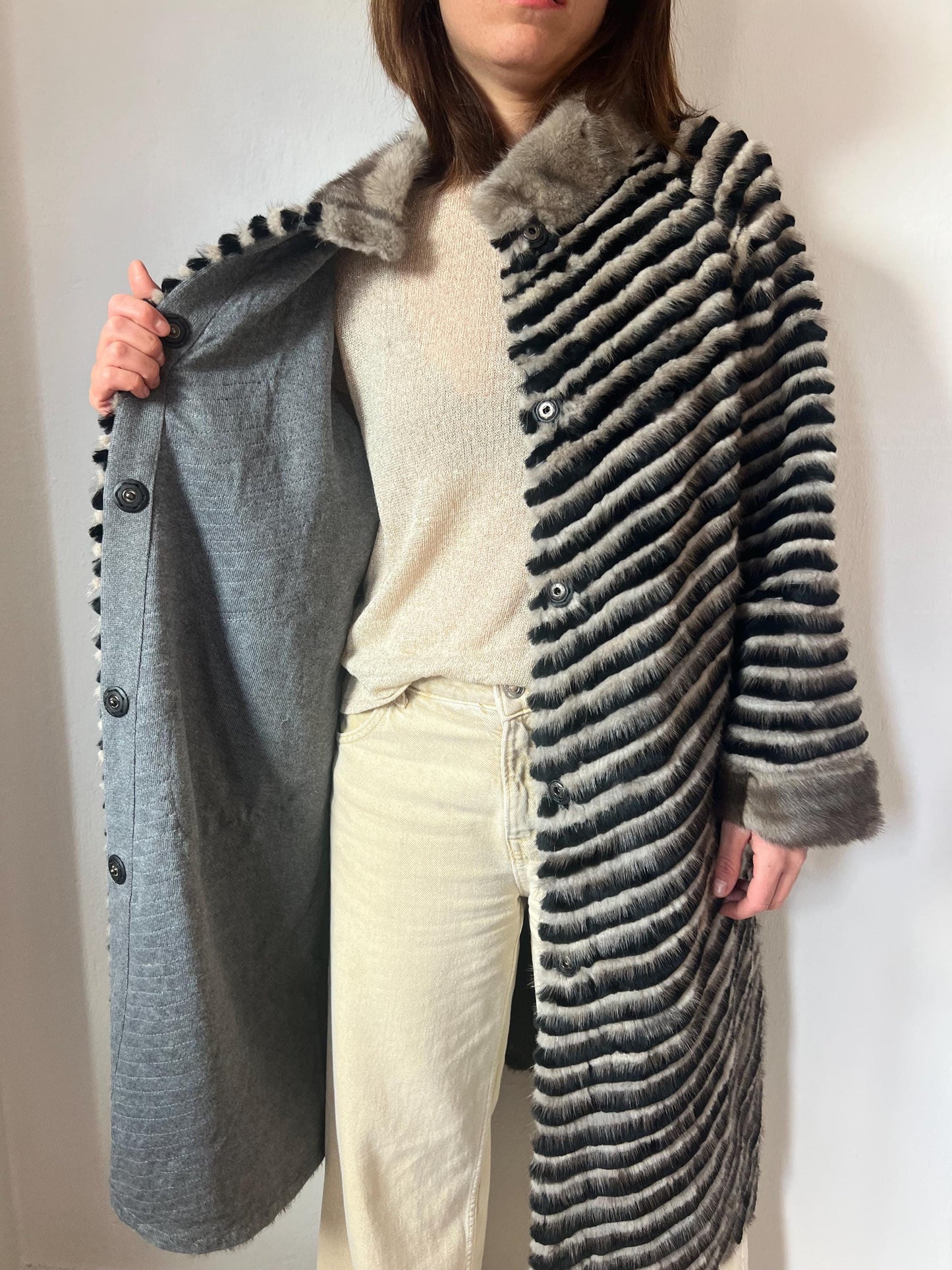 Handwoven Mink Fur Jacket: Lightweight Wool-Lined Coat