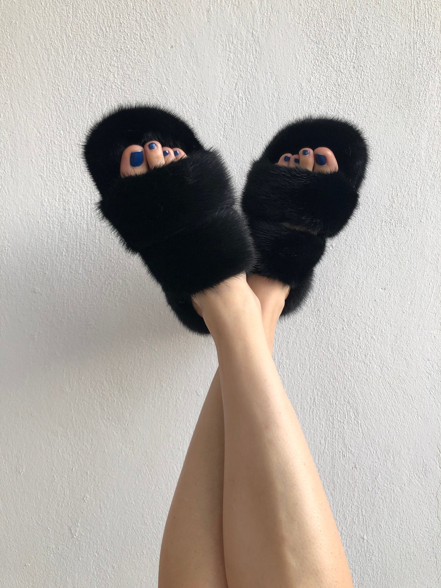 Black Mink Fur Slides: Luxury Fur Slippers