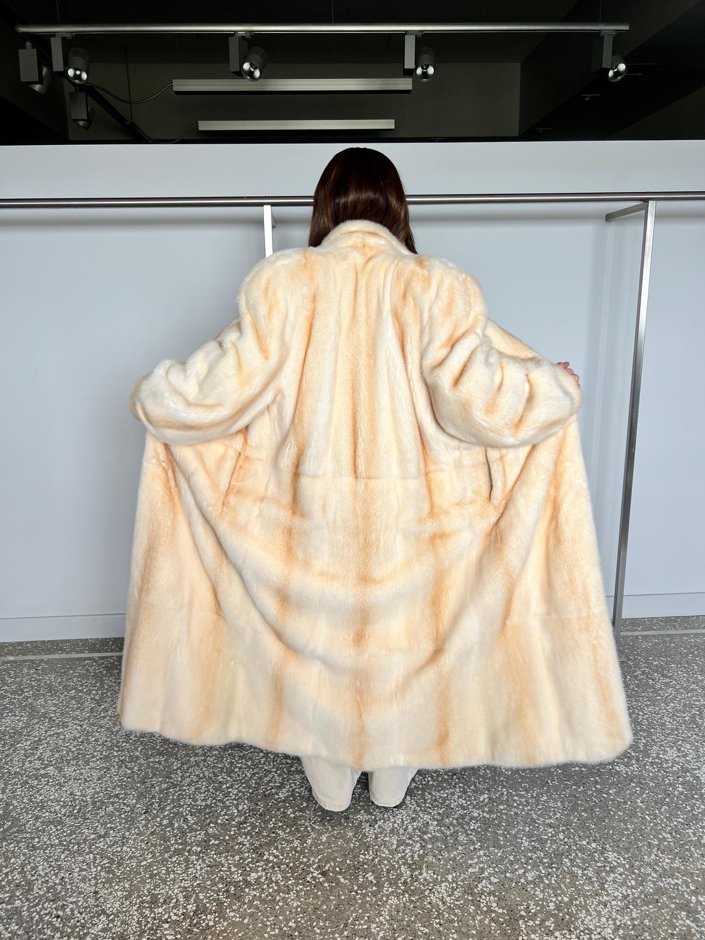 Handmade brand new Beige Saga Mink Fur Coat in vintage style: XL Pearl Stroller