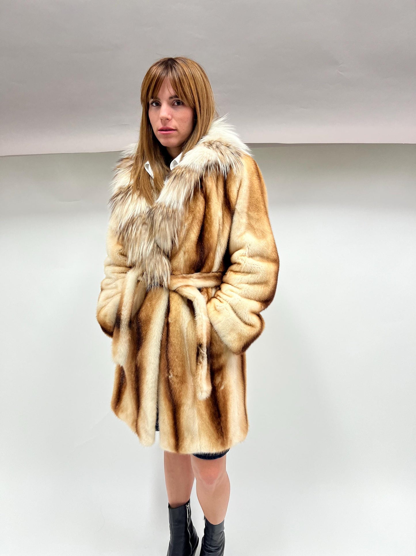 Handmade Pearl Mink Fur Stroller Coat: Fox Fur Collar, Belted