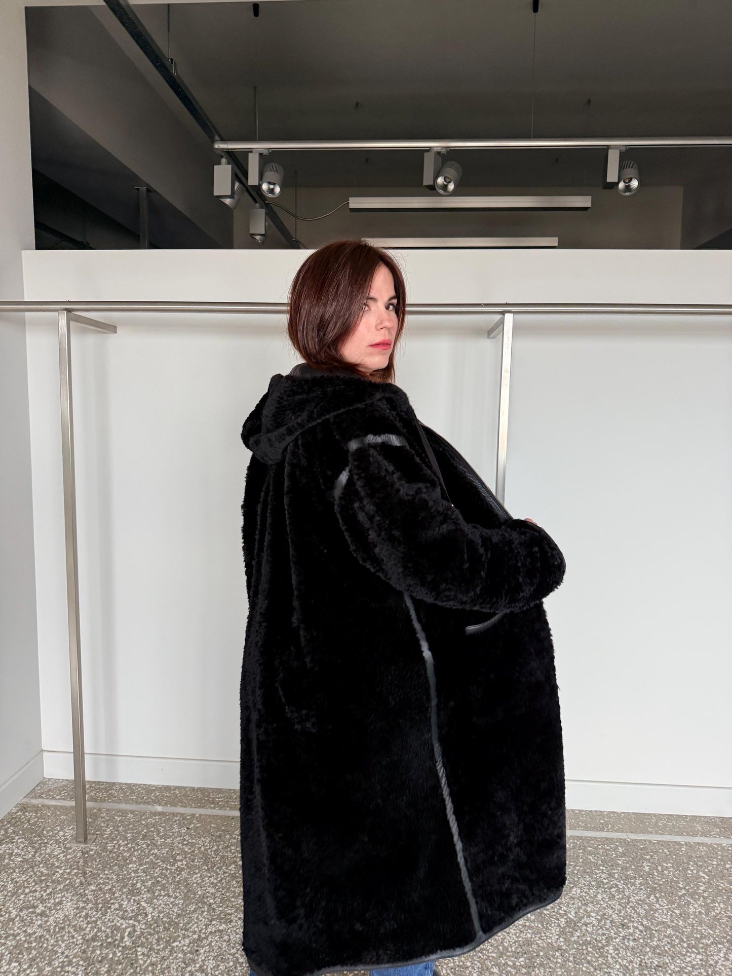 Handmade hooded merino shearling . Black leather sheepskin coat: Super warm and soft Sheepskin stroller wit zip closure.