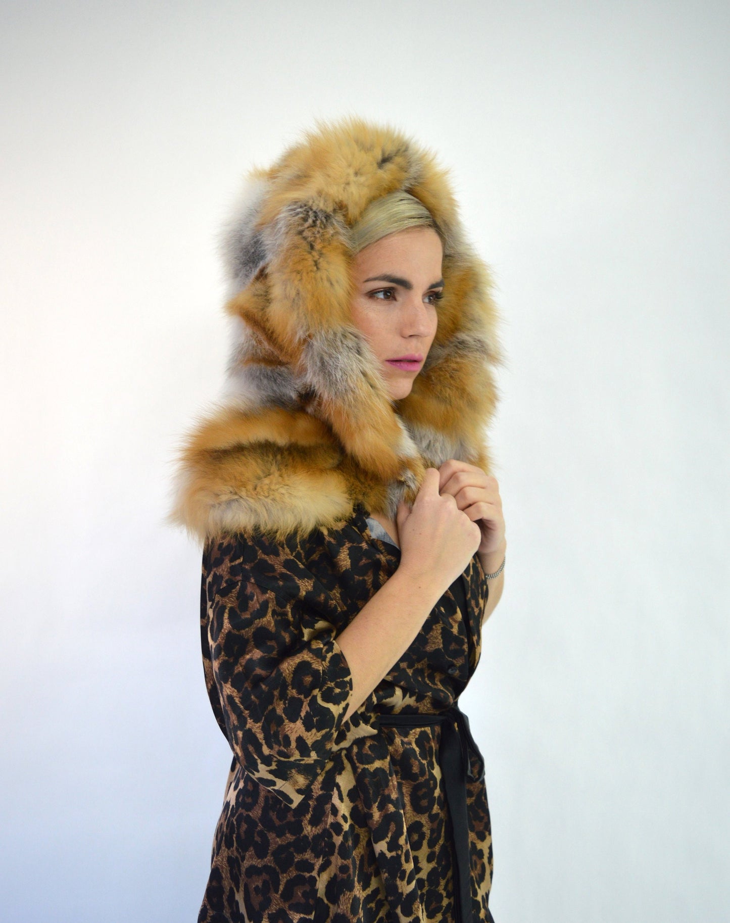 Red Fox Fur Hooded Cape: Genuine Fur Pelt, Strass Closure