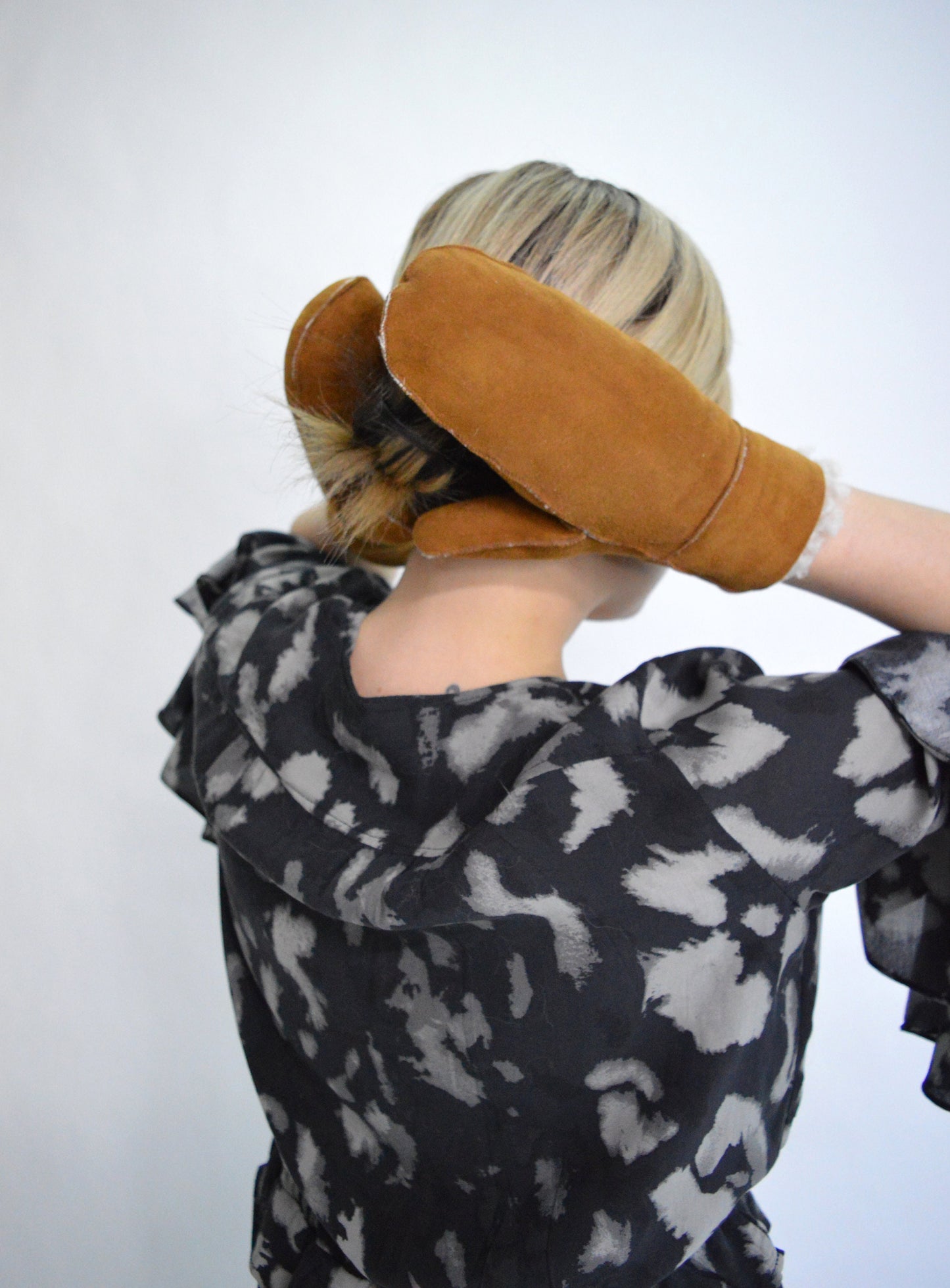 Camel Sheepskin Fur Mittens: Genuine Shearling Gloves