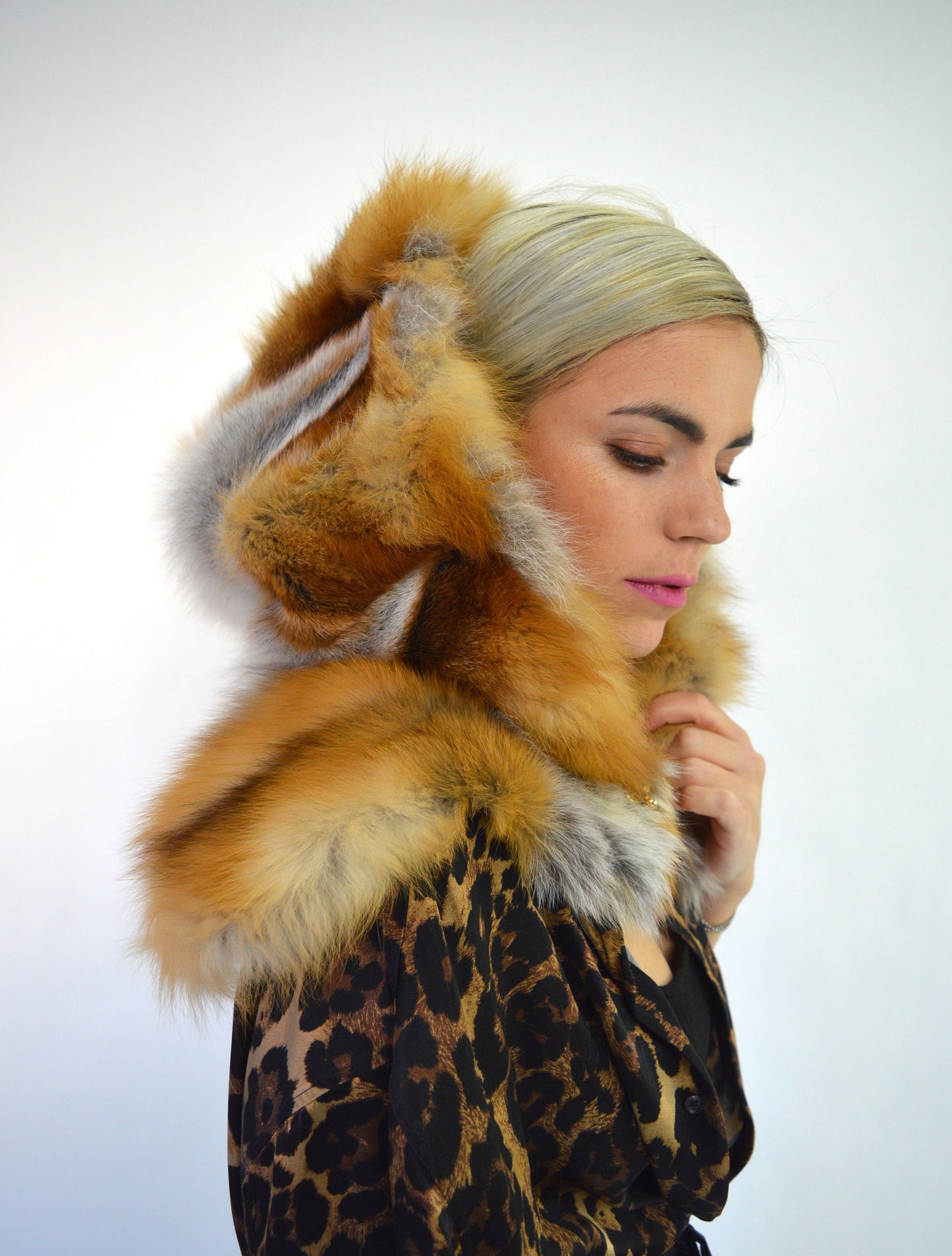 Red Fox Fur Hooded Cape: Genuine Fur Pelt, Strass Closure
