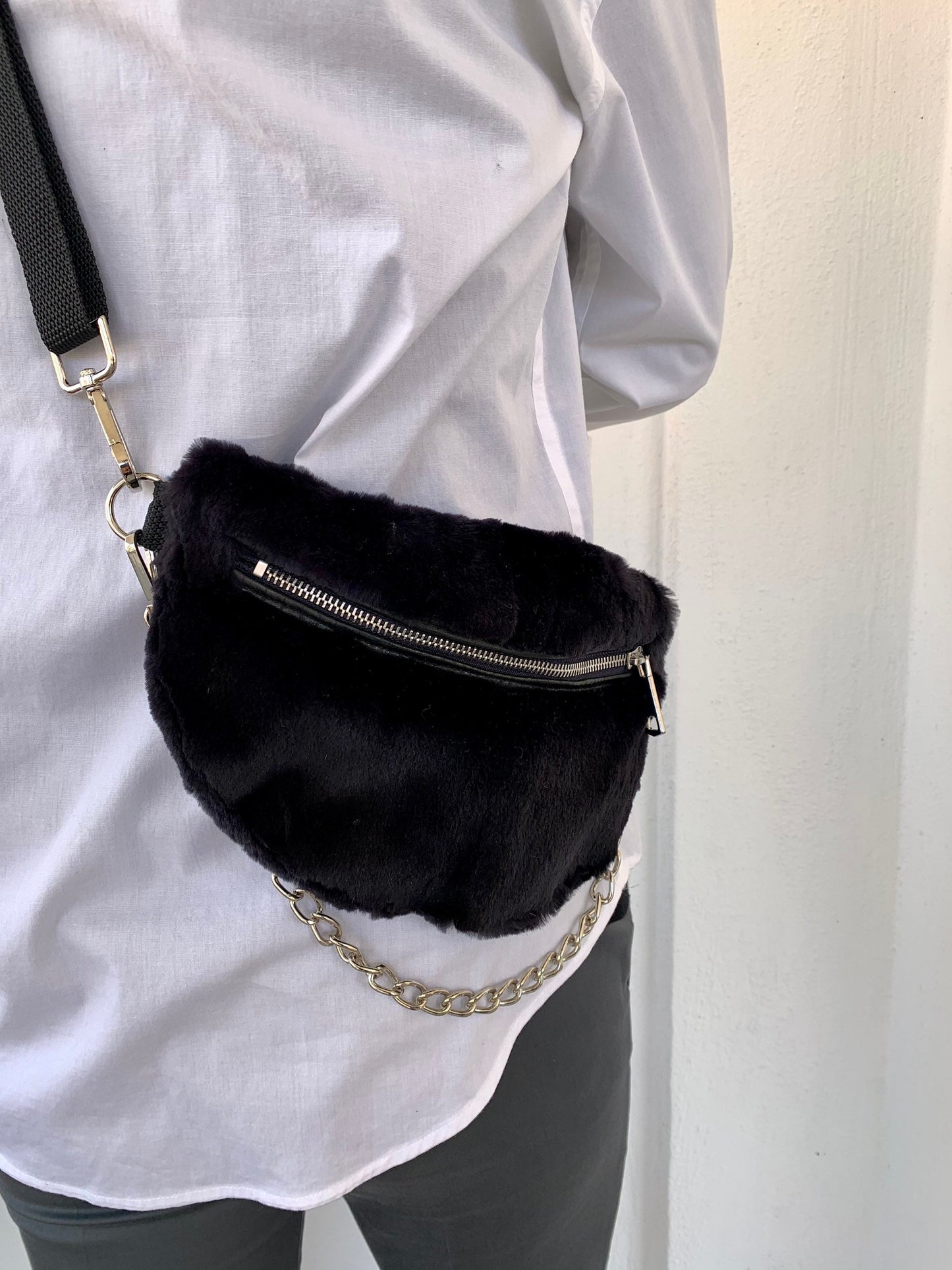 Black Mink Fur Bumbag with Chain: Luxury Fanny Pack