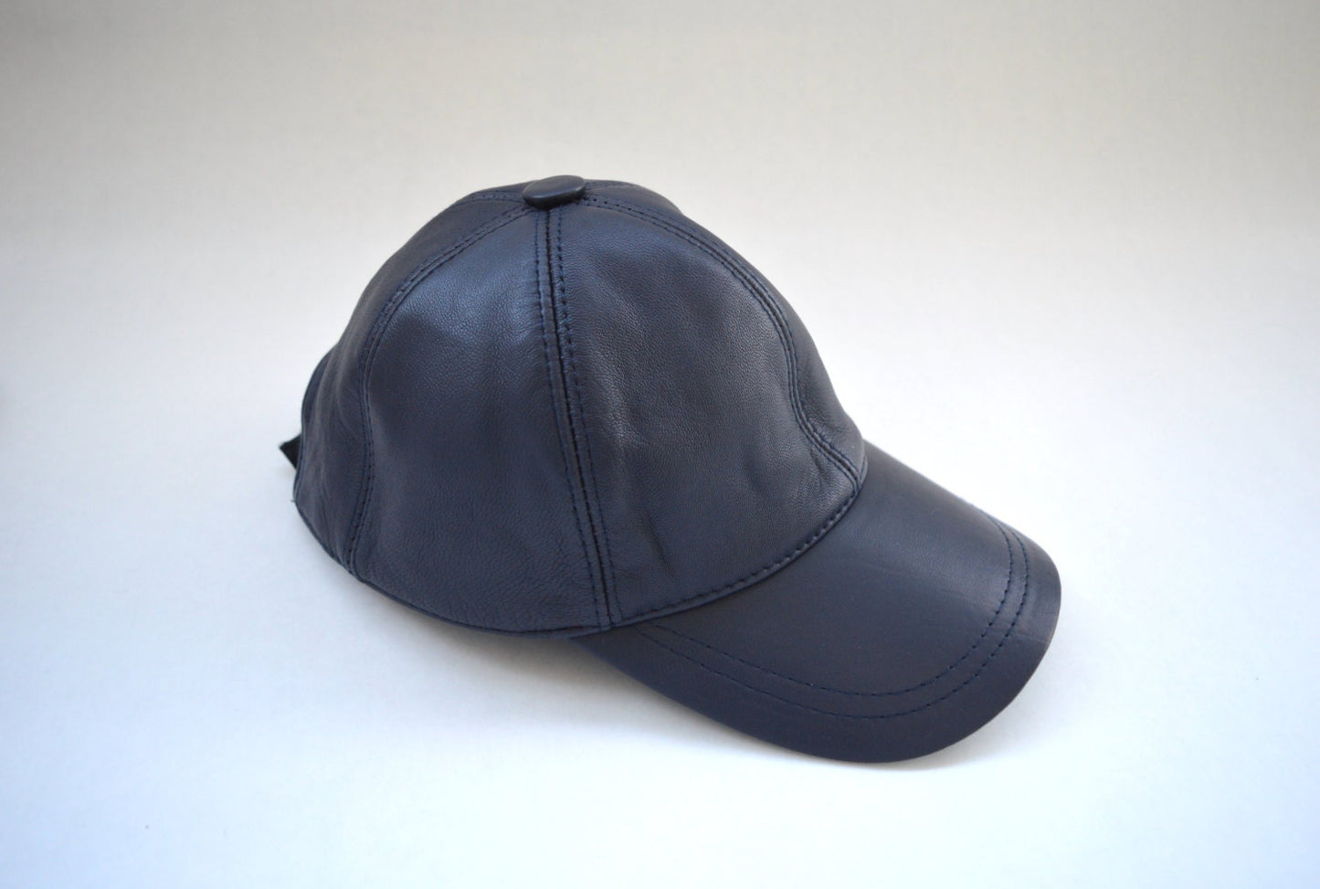 Genuine Leather Baseball Cap: Adjustable Jockey Hat