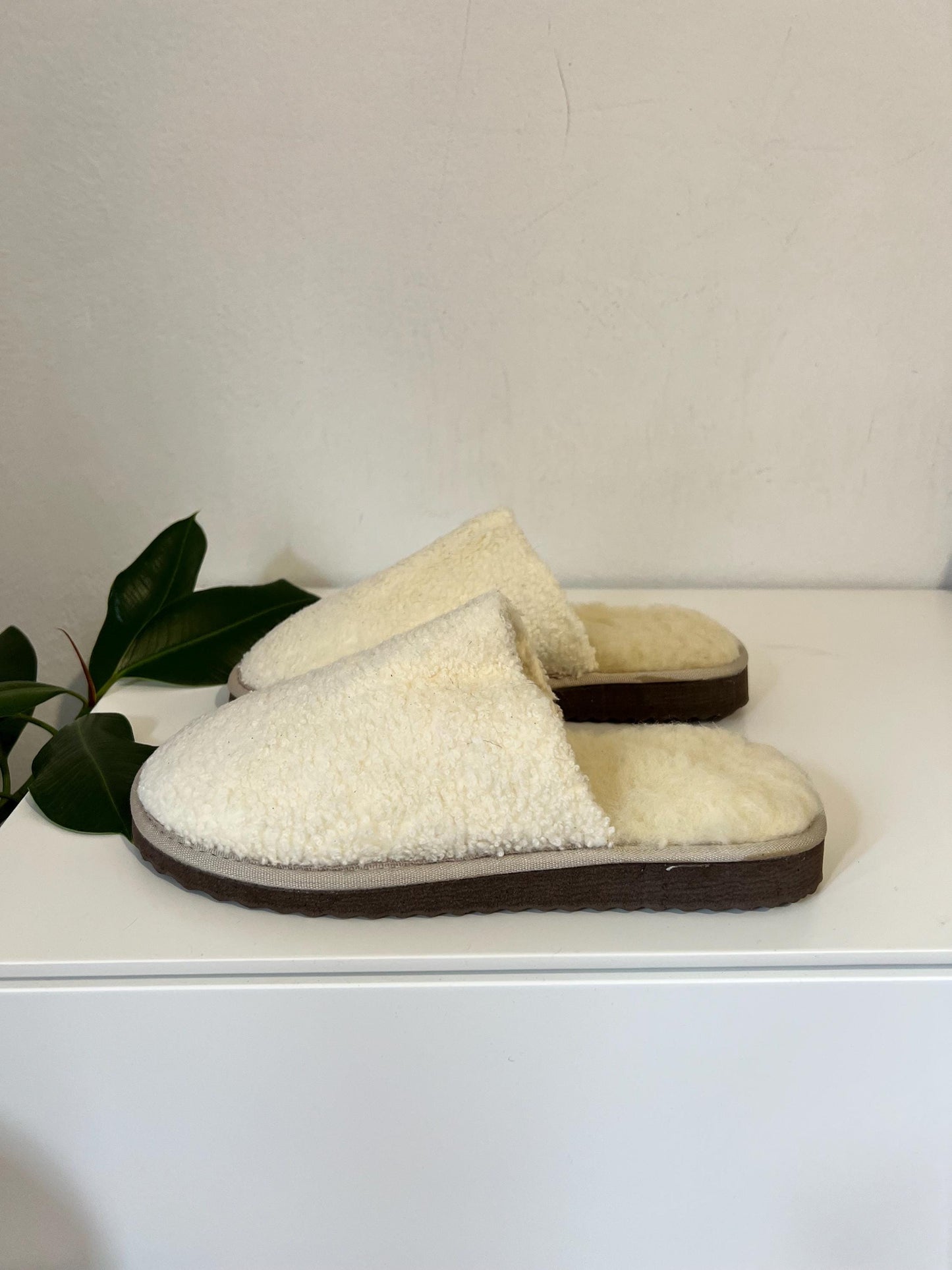 Cream Shearling Slippers: Sheepskin Fur Slides with Bouncing Sole