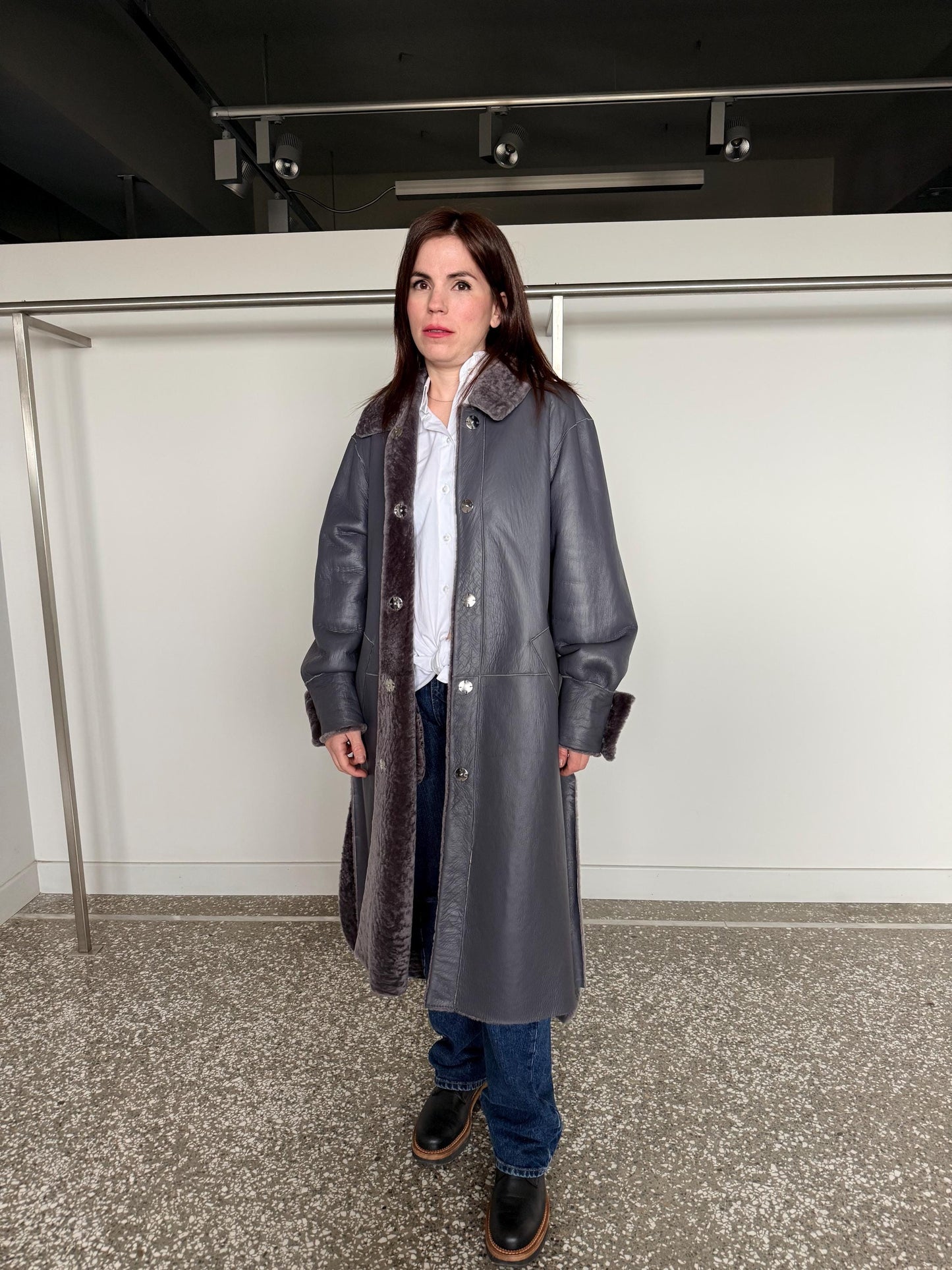 Reversible grayish merino shearling and leather coat: Super warm and silky soft Argento Sheepskin stroller.