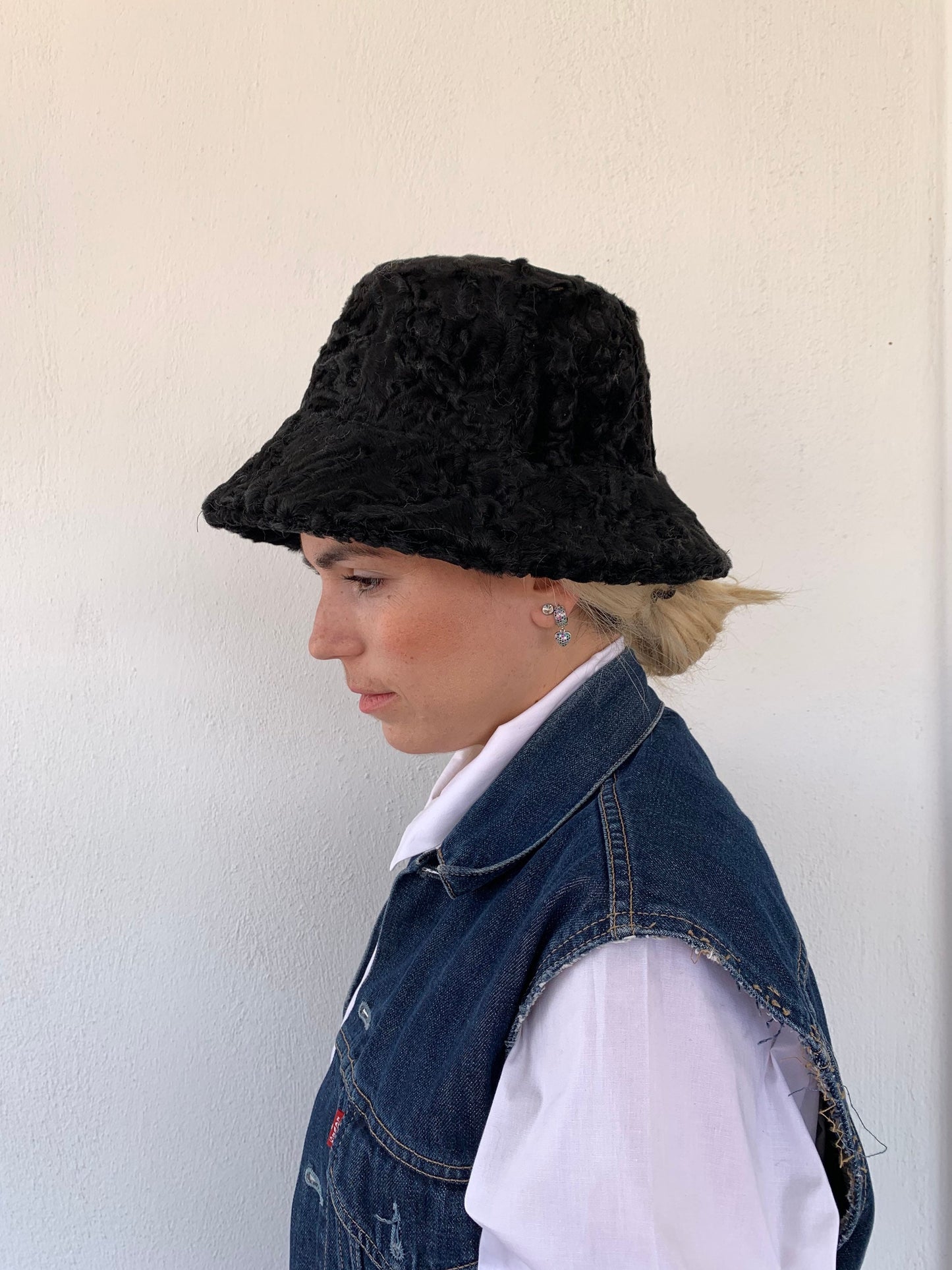 Swakara Lamb Fur Bucket Hat: Black Fisherman's Warmer