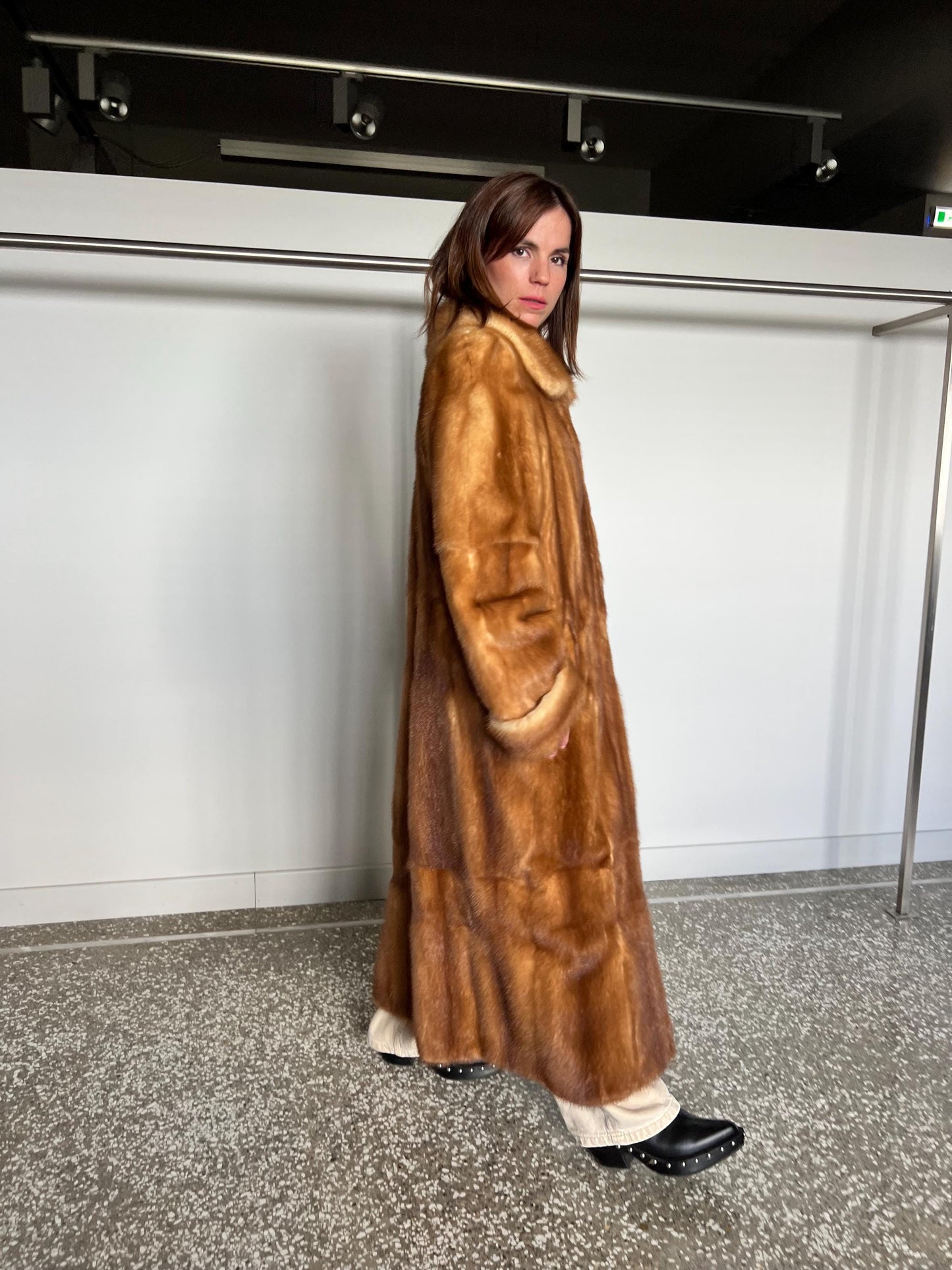Handmade Golden Mink Fur Coat: Full Length Luxury Saga Stroller