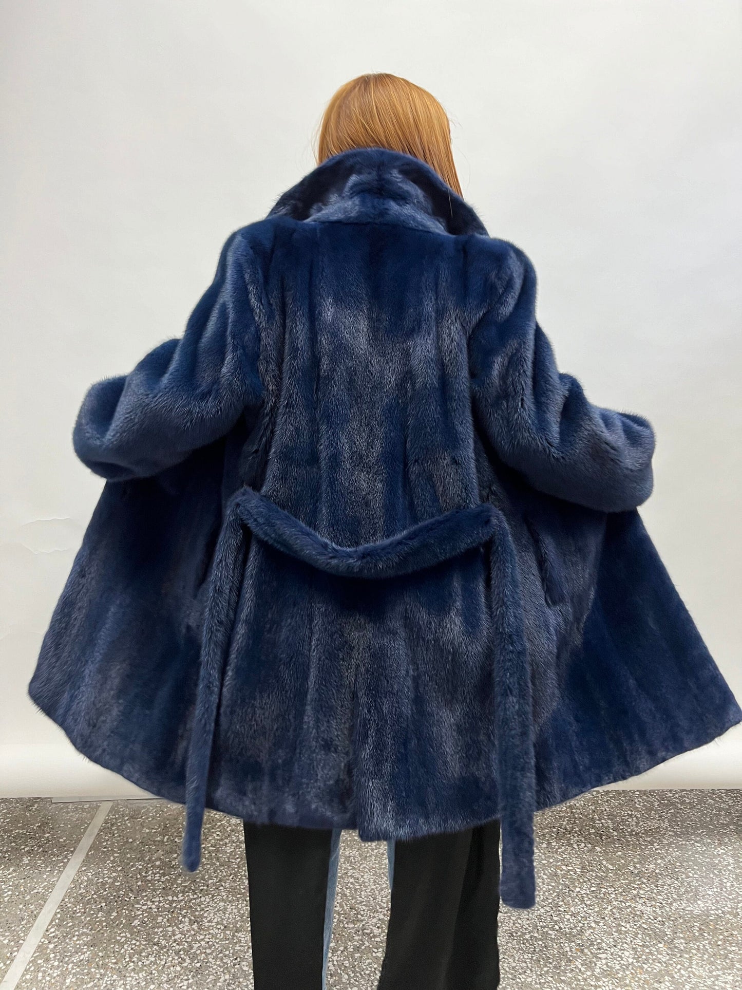 Handmade Navy Blue Mink Fur Coat: Collared Belted Stroller, Large