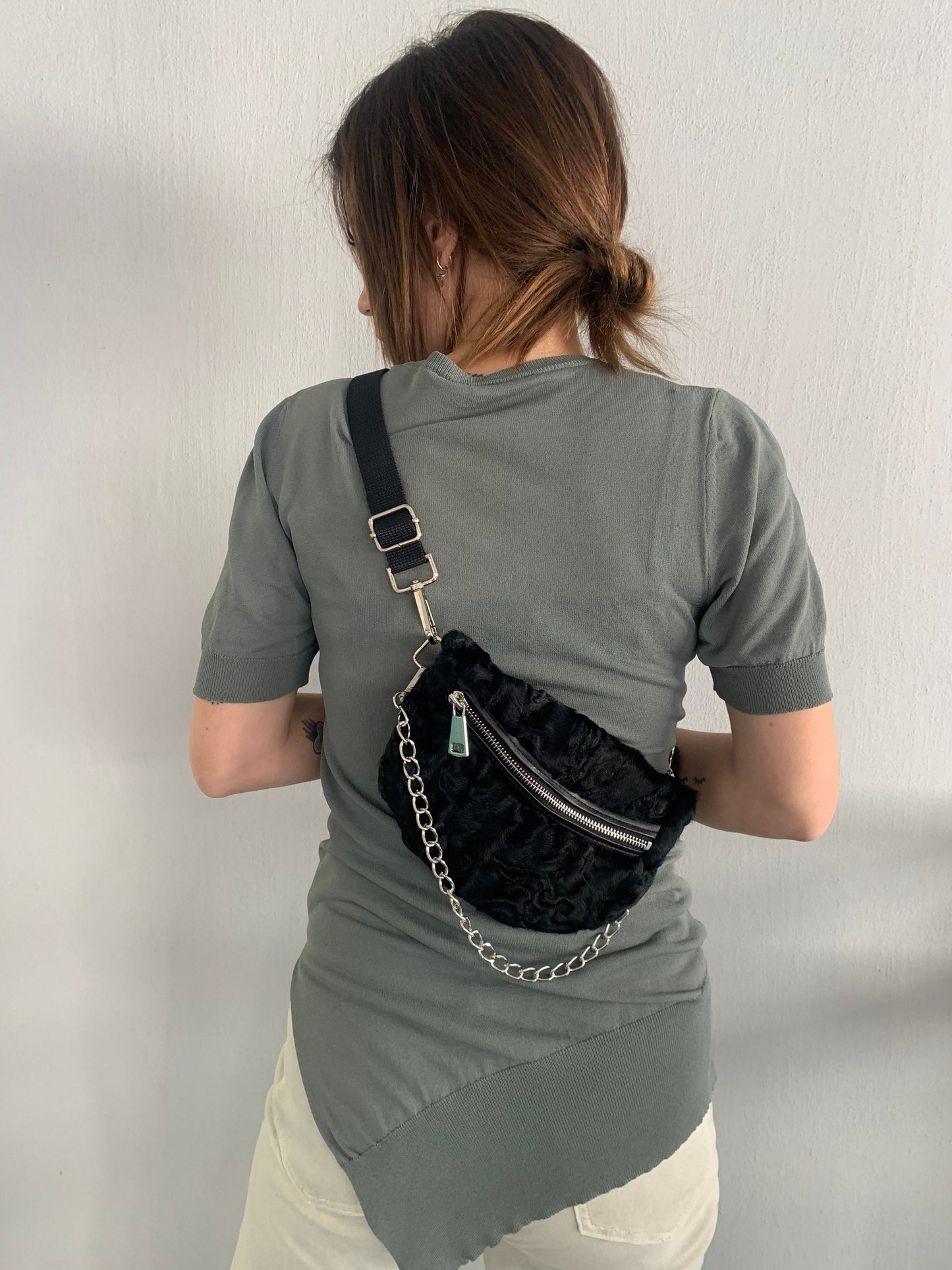 Black Mink Fur Bumbag with Chain: Luxury Fanny Pack